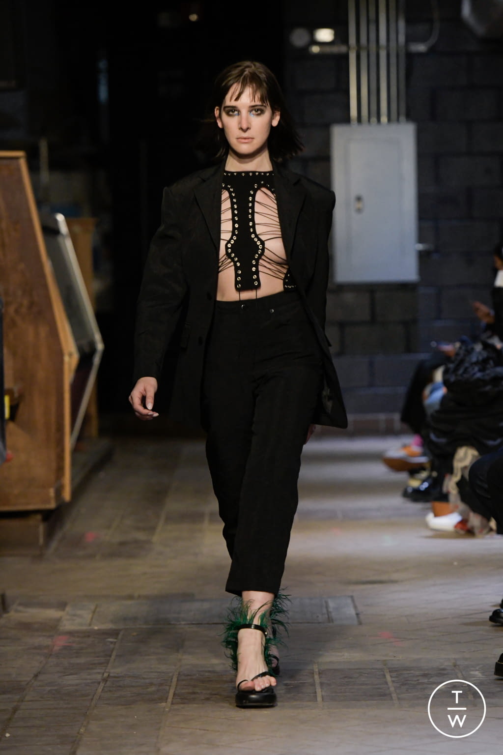 Fashion Week New York Fall/Winter 2022 look 31 de la collection Eckhaus Latta womenswear
