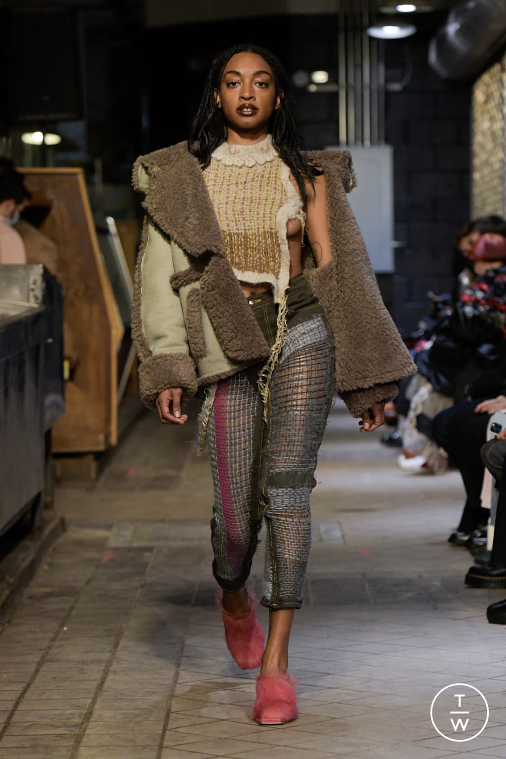 Fashion Week New York Fall/Winter 2022 look 7 from the Eckhaus Latta collection womenswear