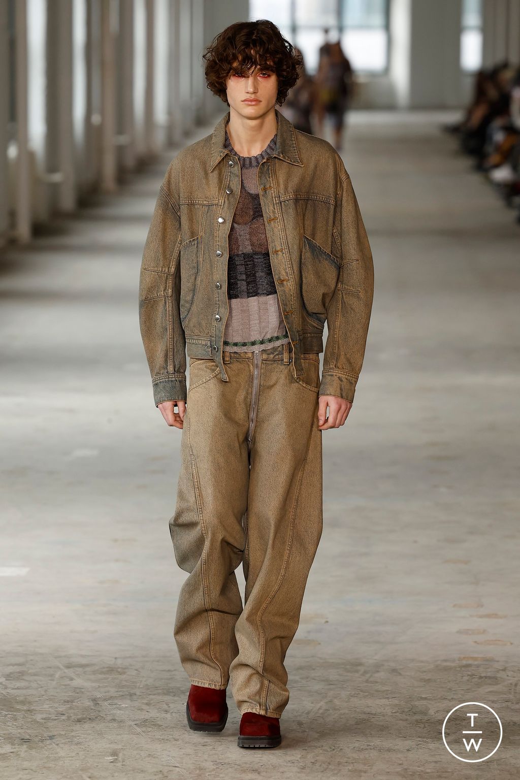 Fashion Week New York Fall/Winter 2024 look 10 from the Eckhaus Latta collection 女装