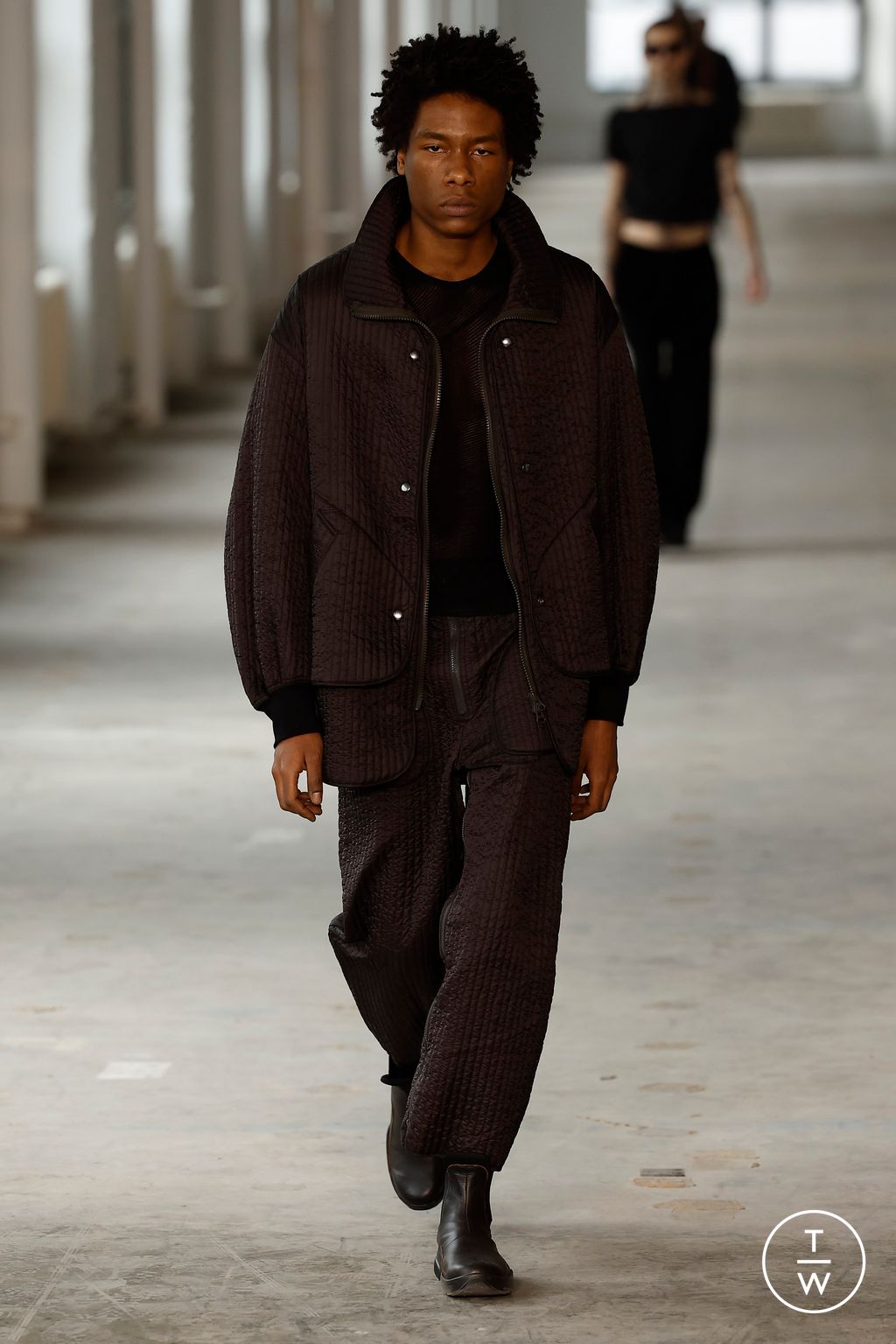 Fashion Week New York Fall/Winter 2024 look 19 from the Eckhaus Latta collection 女装