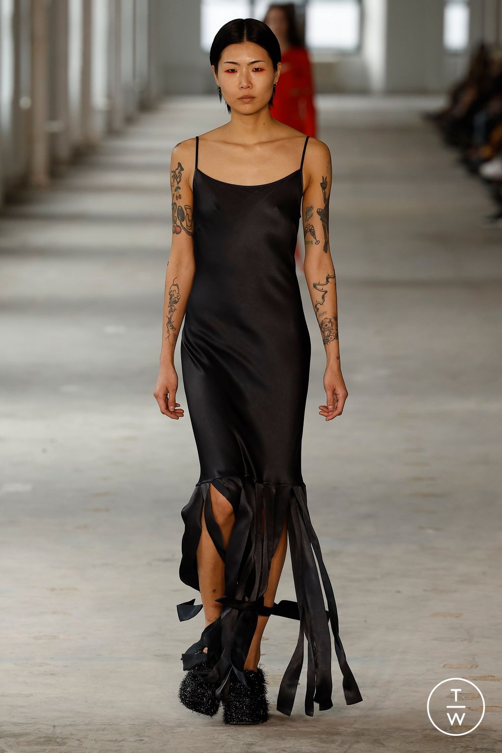 Fashion Week New York Fall/Winter 2024 look 24 de la collection Eckhaus Latta womenswear