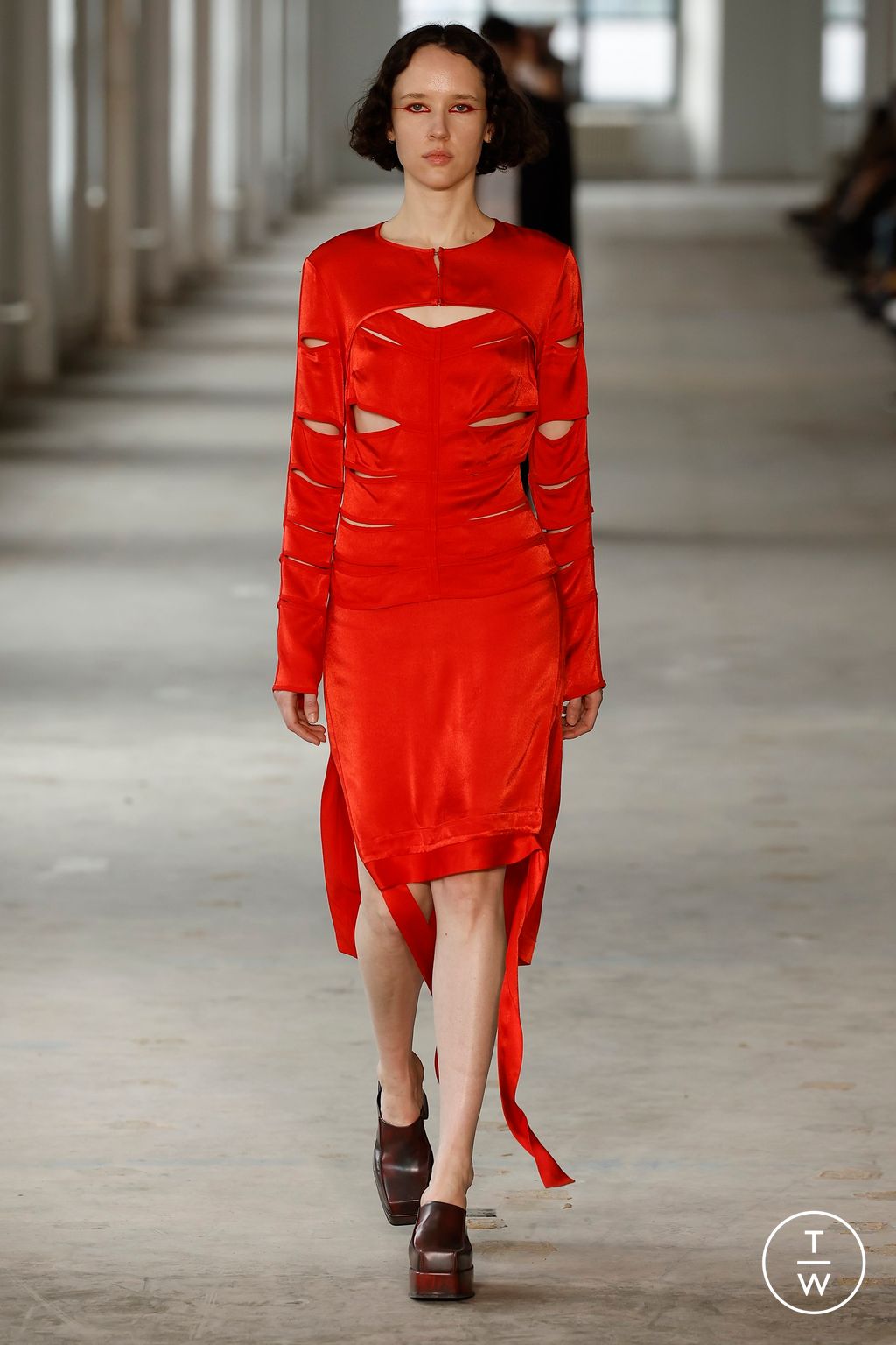 Fashion Week New York Fall/Winter 2024 look 25 from the Eckhaus Latta collection womenswear