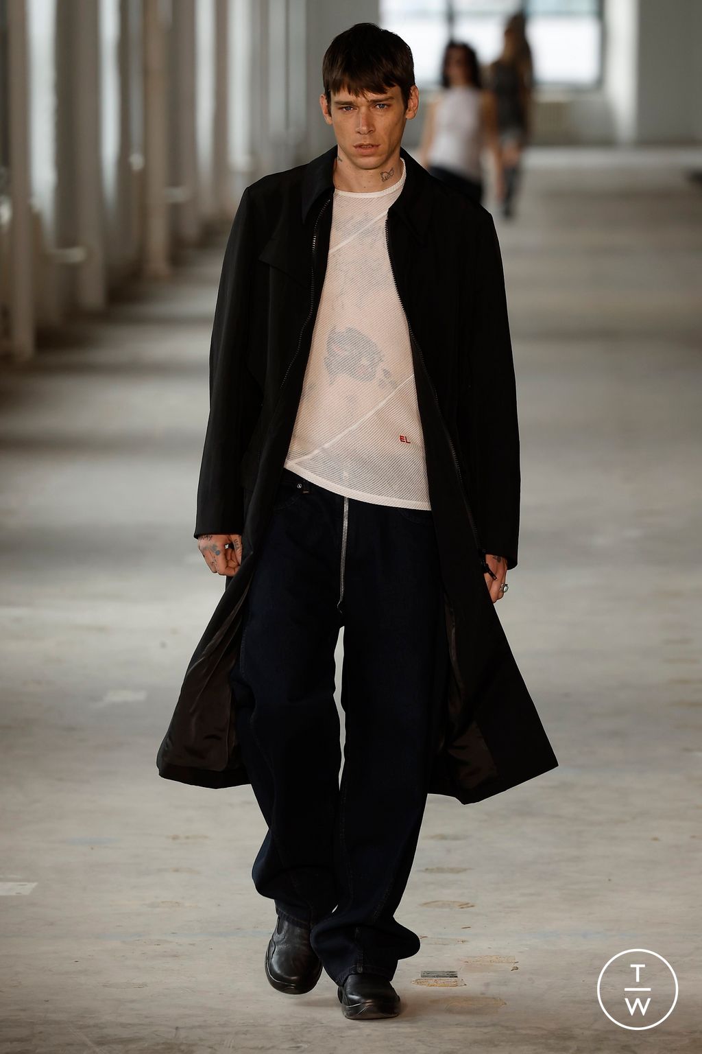 Fashion Week New York Fall/Winter 2024 look 26 de la collection Eckhaus Latta womenswear