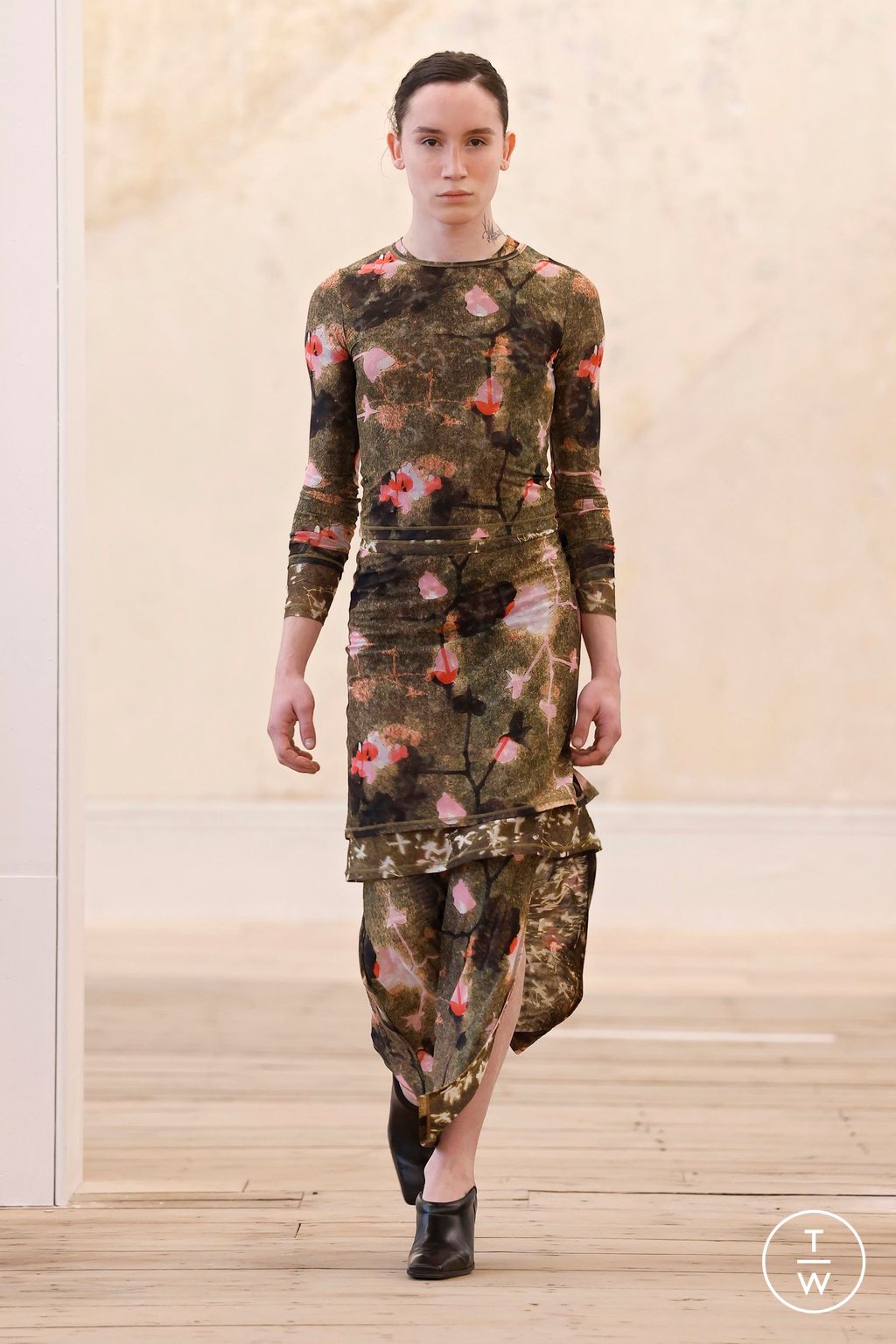 Fashion Week New York Fall/Winter 2025 look 10 from the Eckhaus Latta collection womenswear