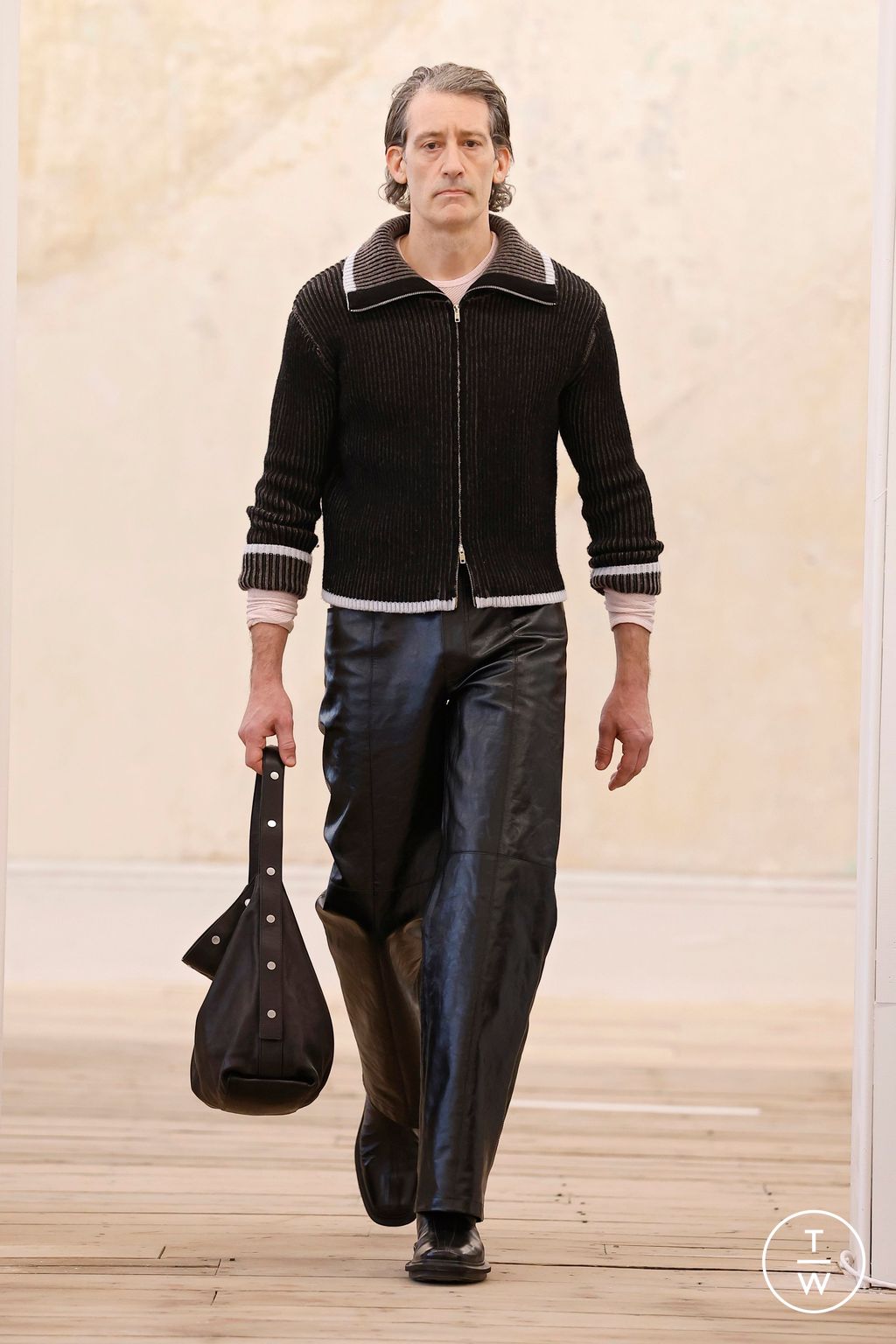 Fashion Week New York Fall/Winter 2025 look 15 de la collection Eckhaus Latta womenswear