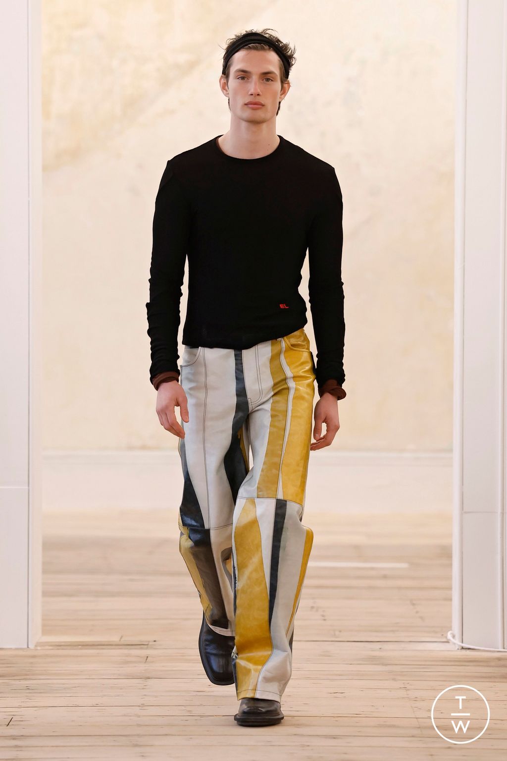 Fashion Week New York Fall/Winter 2025 look 22 de la collection Eckhaus Latta womenswear