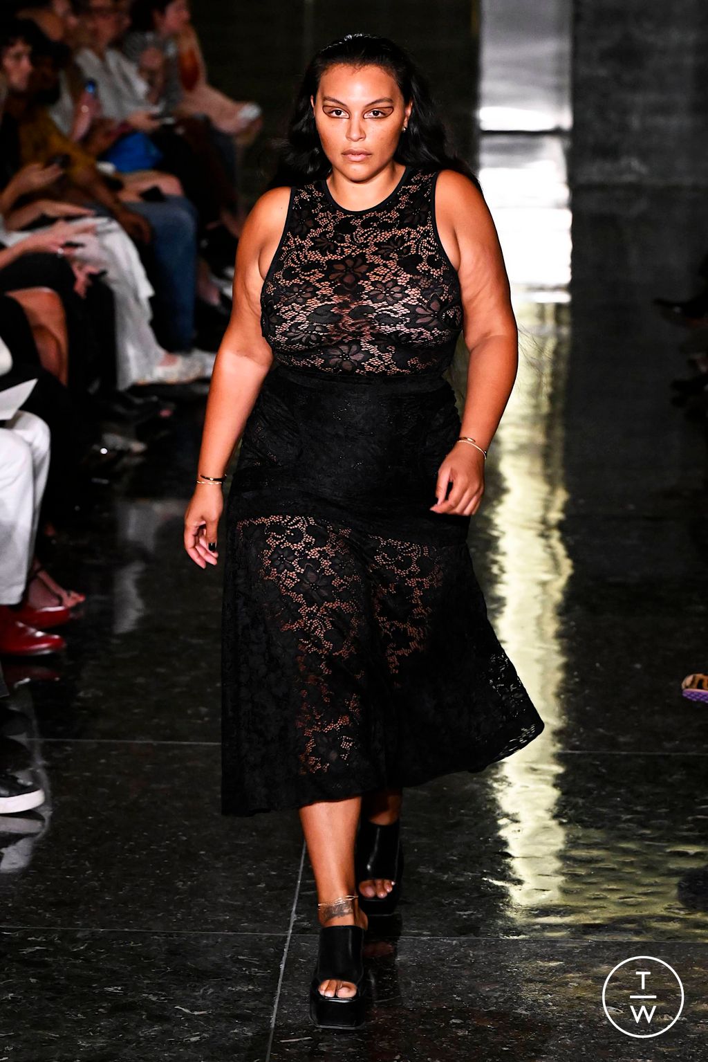 Fashion Week New York Spring/Summer 2024 look 4 de la collection Eckhaus Latta womenswear