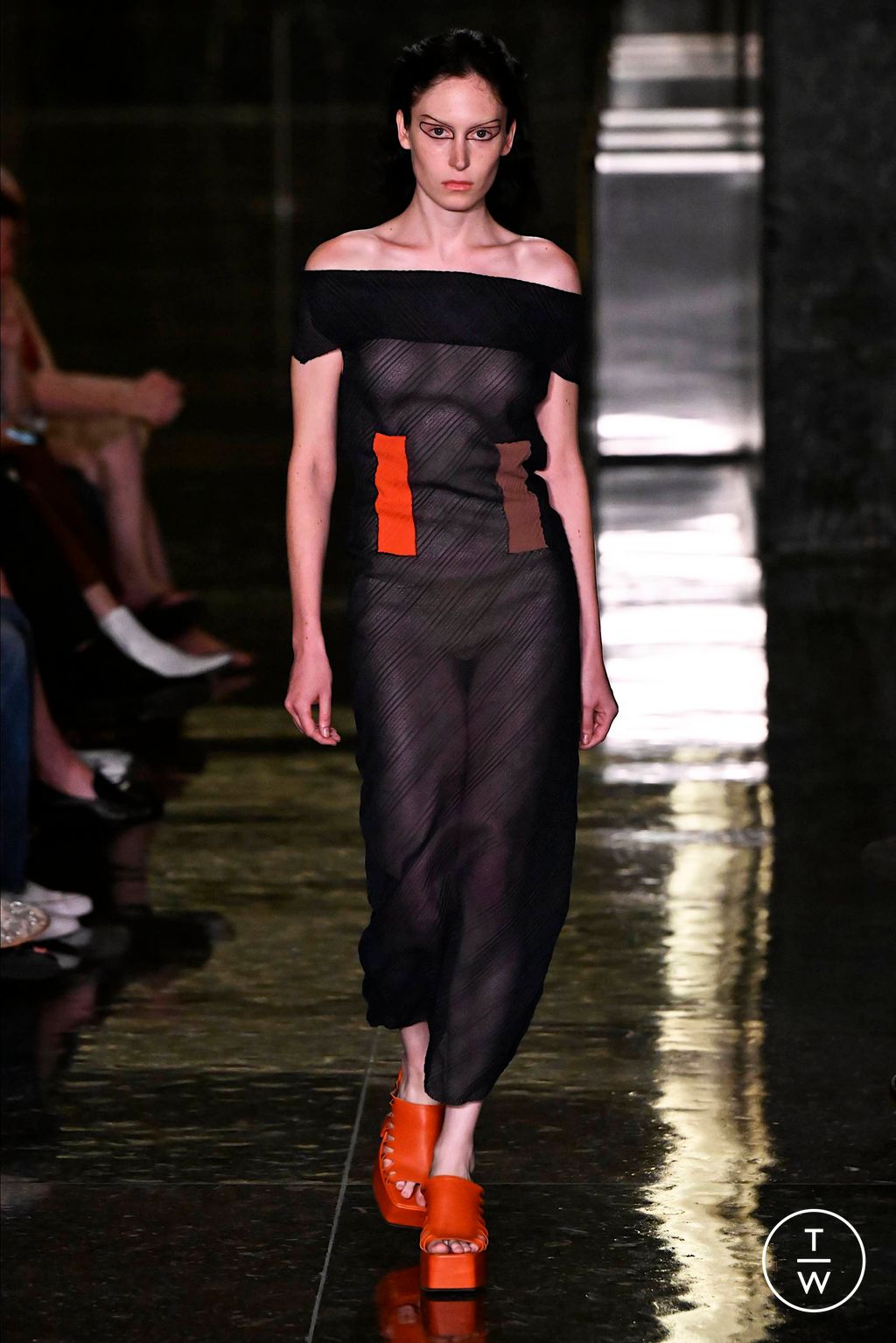 Fashion Week New York Spring/Summer 2024 look 32 from the Eckhaus Latta collection 女装