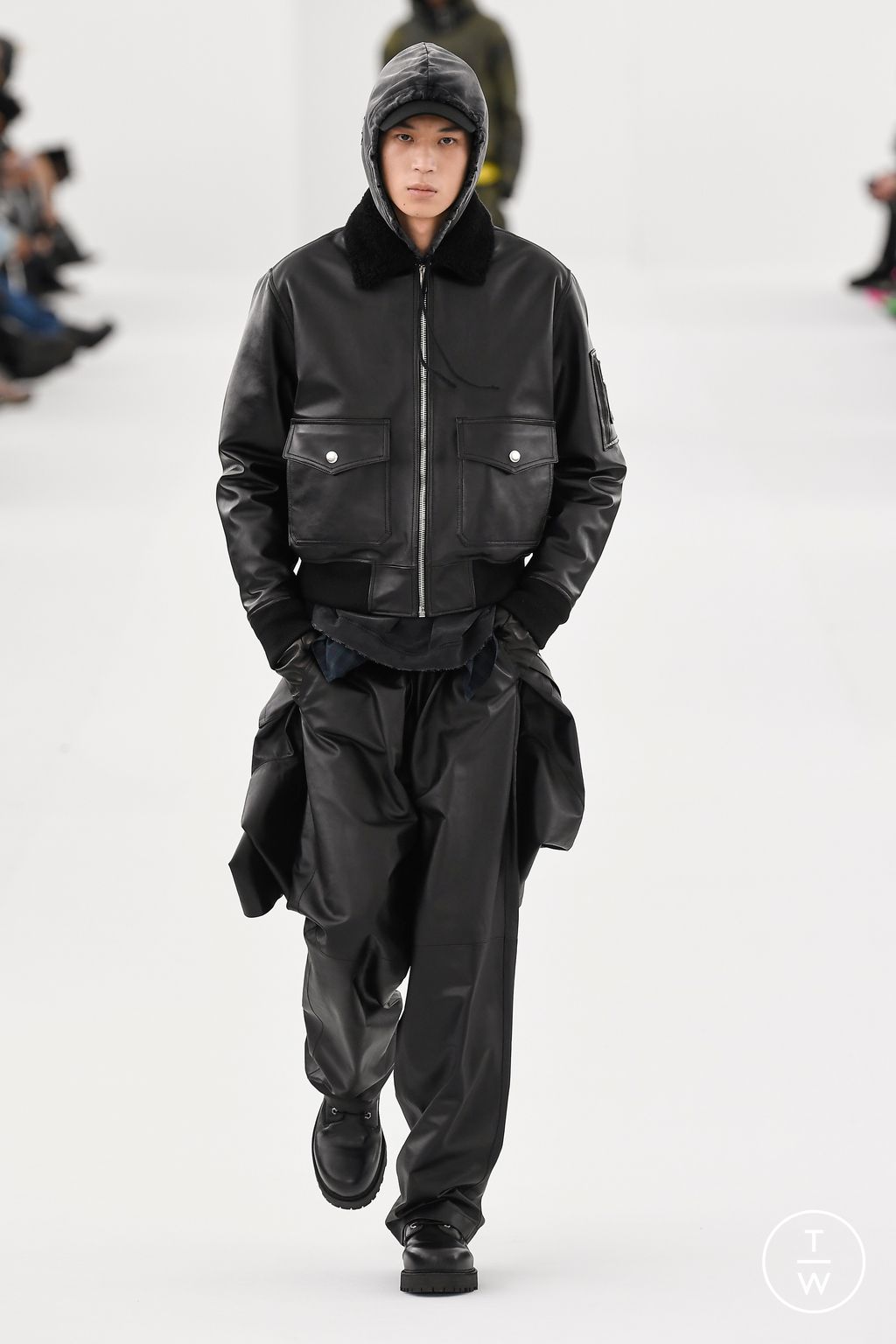 Fashion Week Paris Fall/Winter 2023 look 34 de la collection Givenchy menswear