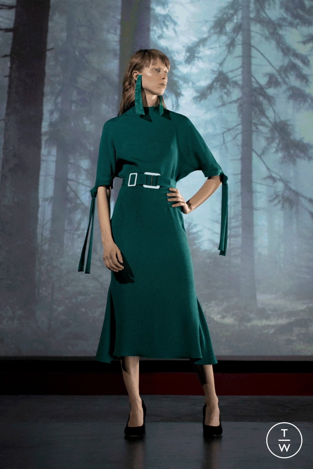 Fashion Week London Fall/Winter 2021 look 24 de la collection Edeline Lee womenswear