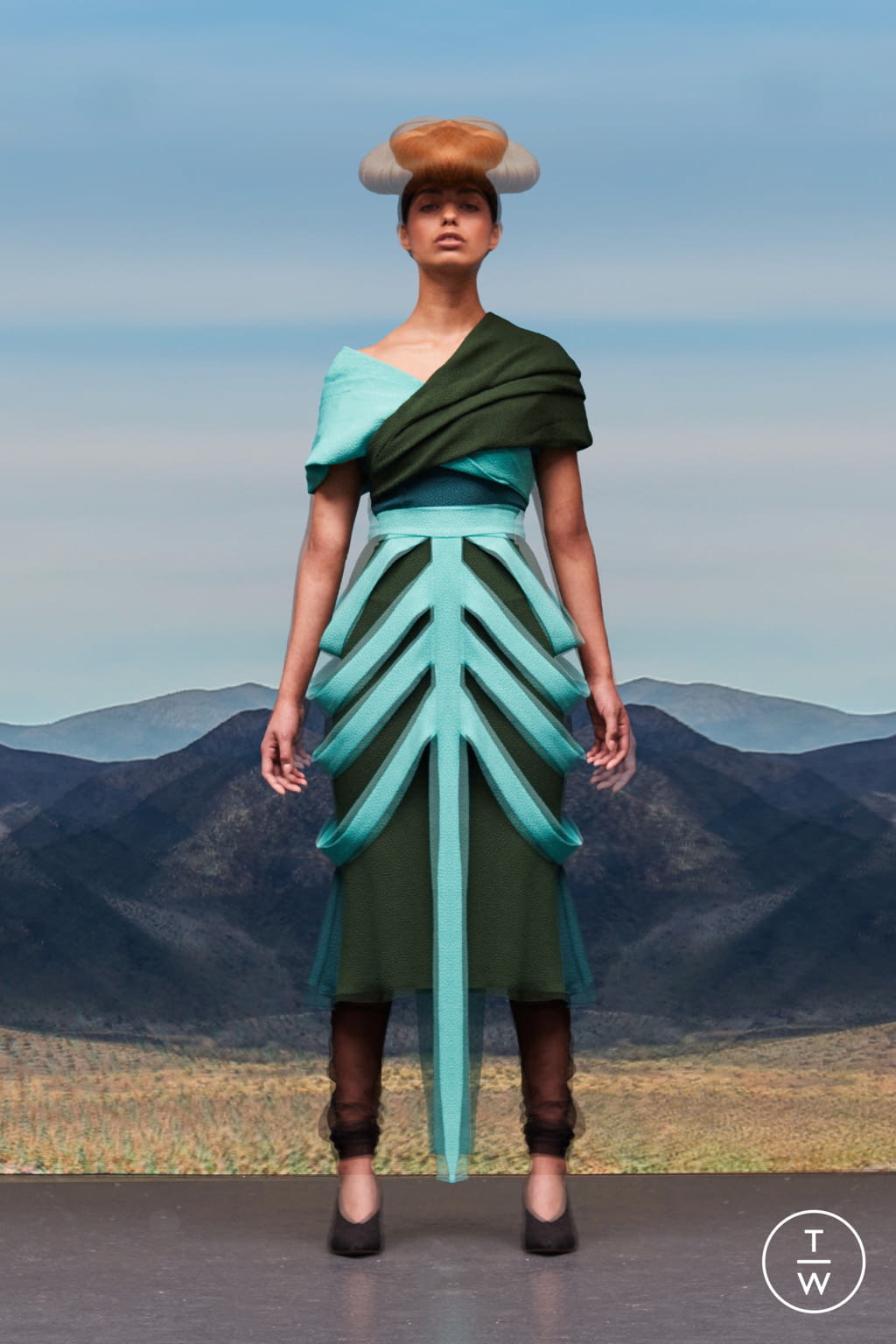 Fashion Week London Spring/Summer 2022 look 20 from the Edeline Lee collection womenswear