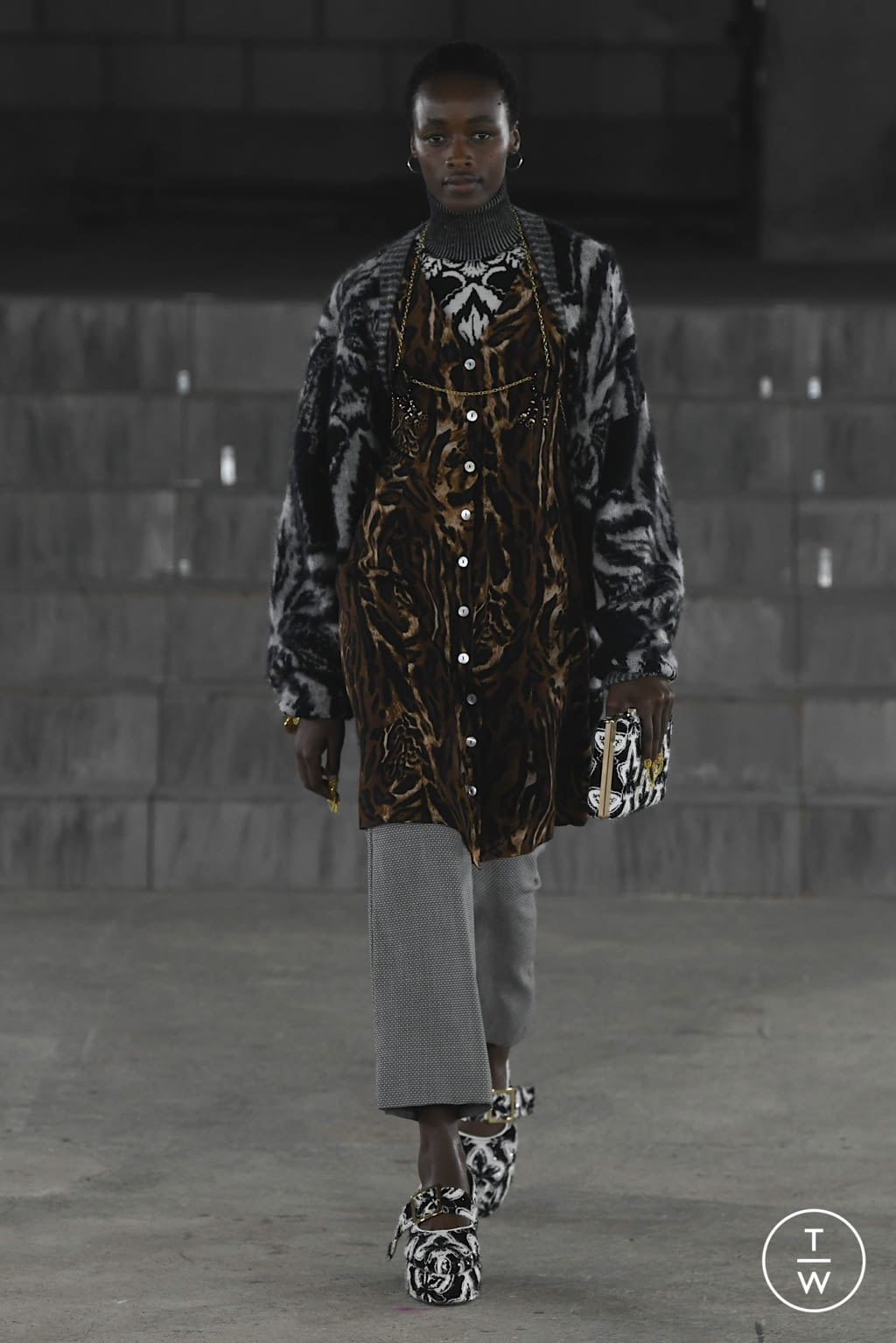 Fashion Week London Spring/Summer 2022 look 7 from the EDWARD CRUTCHLEY collection womenswear