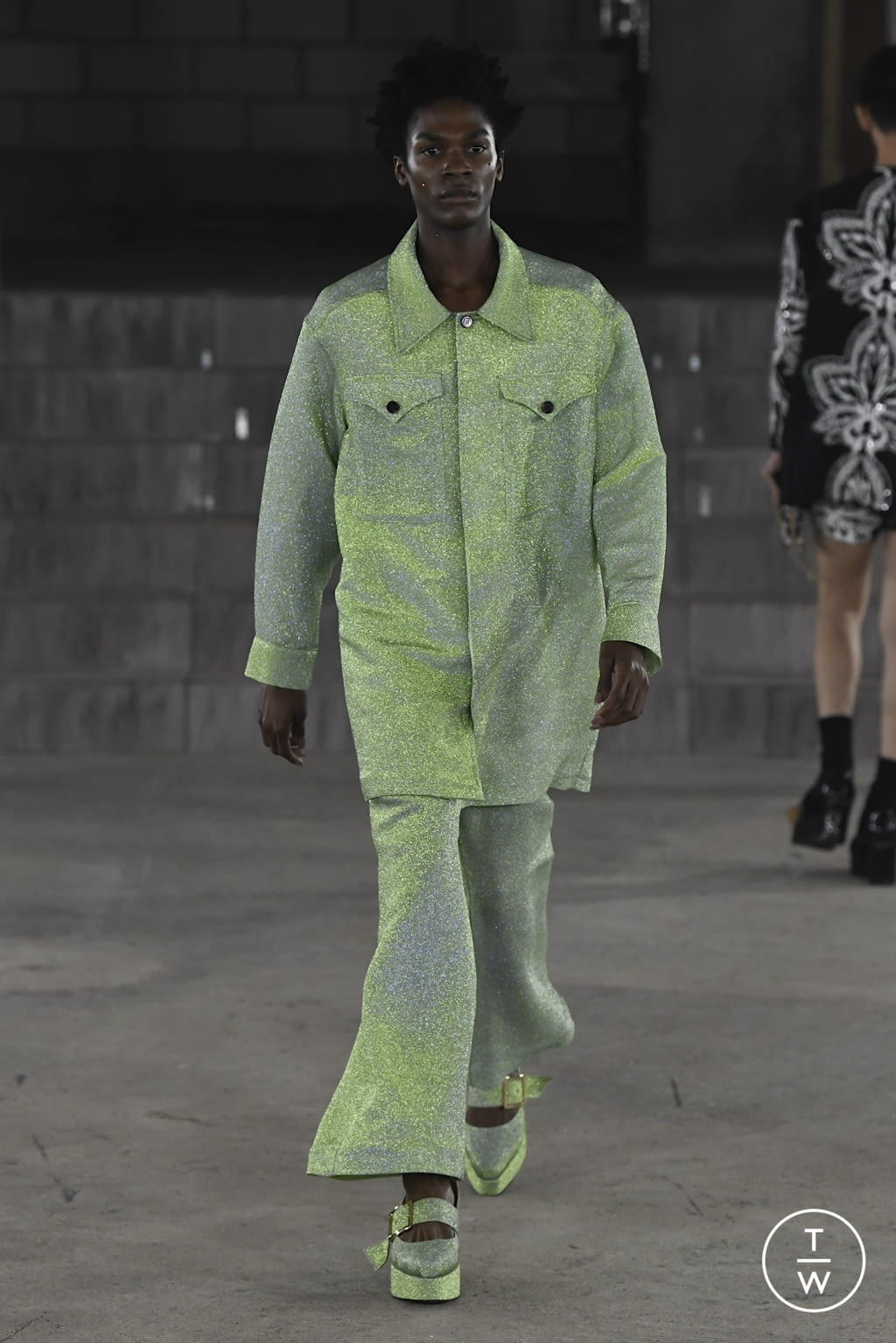 Fashion Week London Spring/Summer 2022 look 14 from the EDWARD CRUTCHLEY collection womenswear