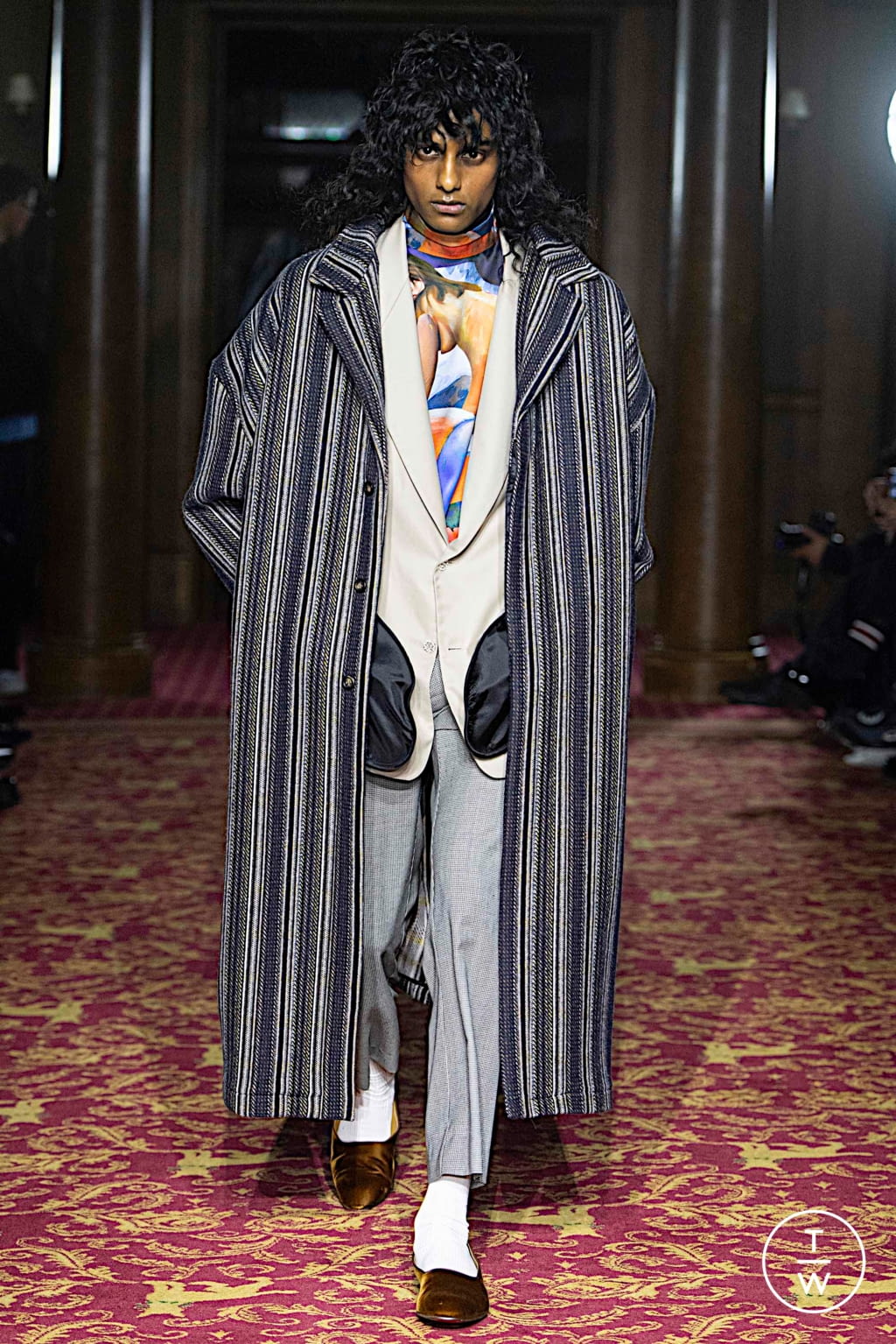 Fashion Week London Fall/Winter 2020 look 13 from the EDWARD CRUTCHLEY collection menswear