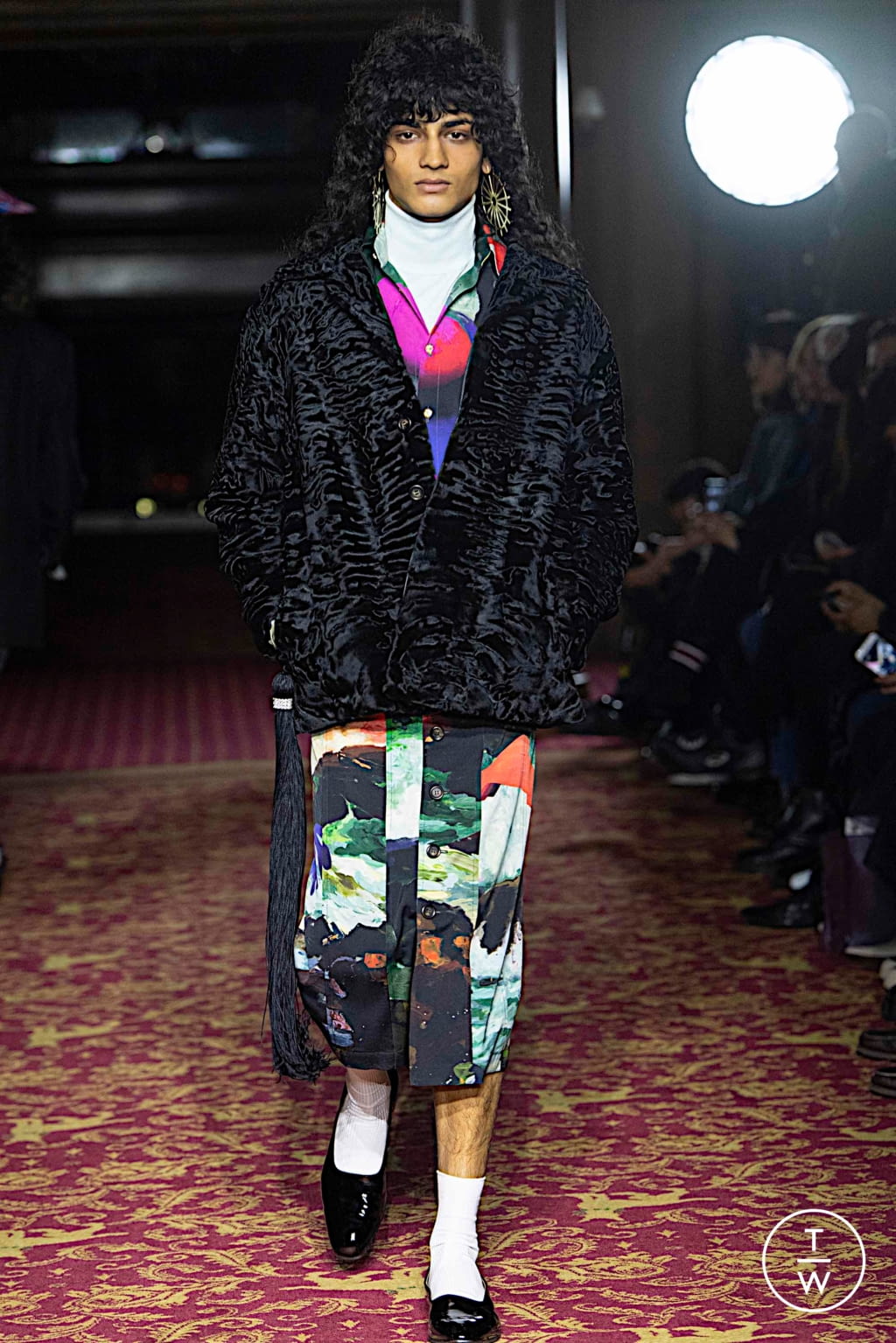 Fashion Week London Fall/Winter 2020 look 16 from the EDWARD CRUTCHLEY collection 男装