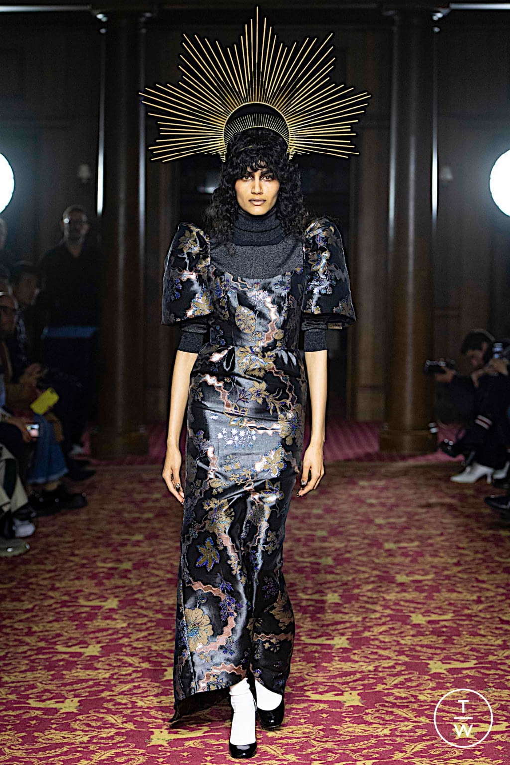 Fashion Week London Fall/Winter 2020 look 24 de la collection EDWARD CRUTCHLEY menswear