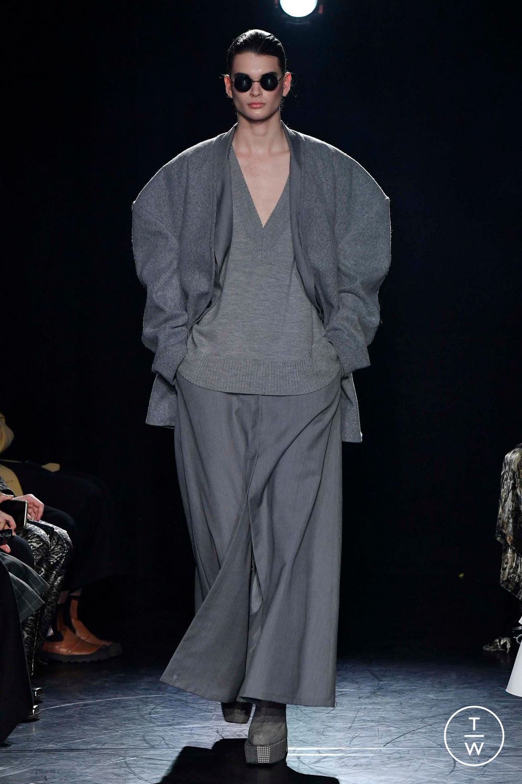 Fashion Week London Fall/Winter 2023 look 14 from the EDWARD CRUTCHLEY collection womenswear