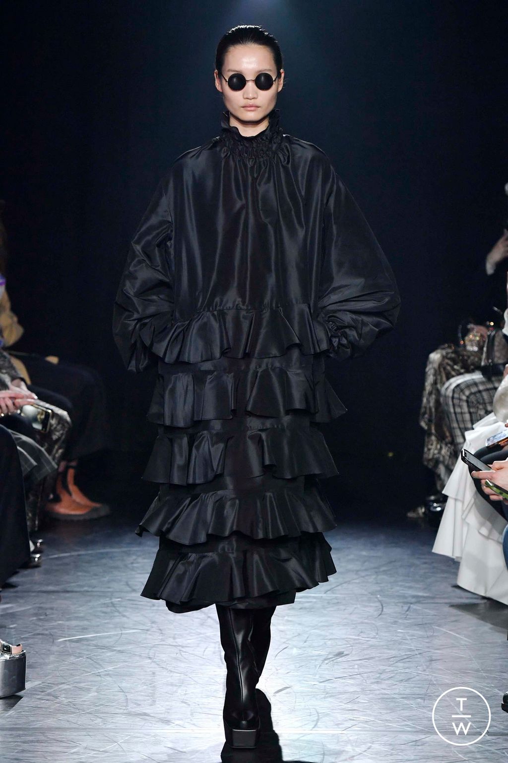 Fashion Week London Fall/Winter 2023 look 19 from the EDWARD CRUTCHLEY collection womenswear