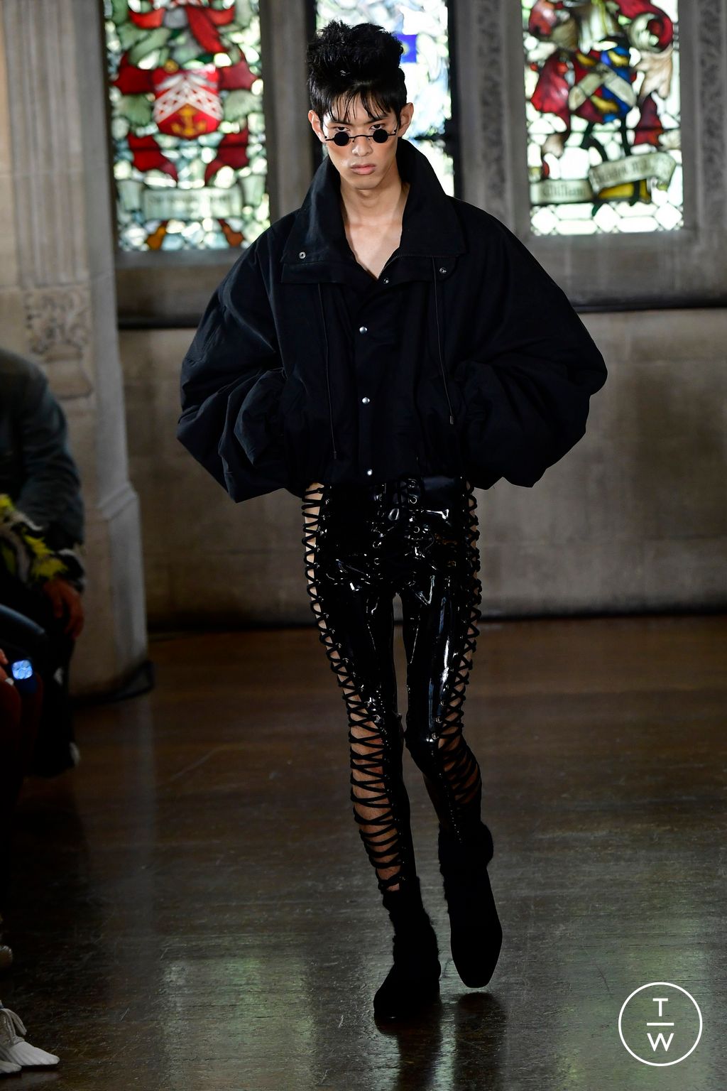 Fashion Week London Fall/Winter 2024 look 13 from the EDWARD CRUTCHLEY collection womenswear