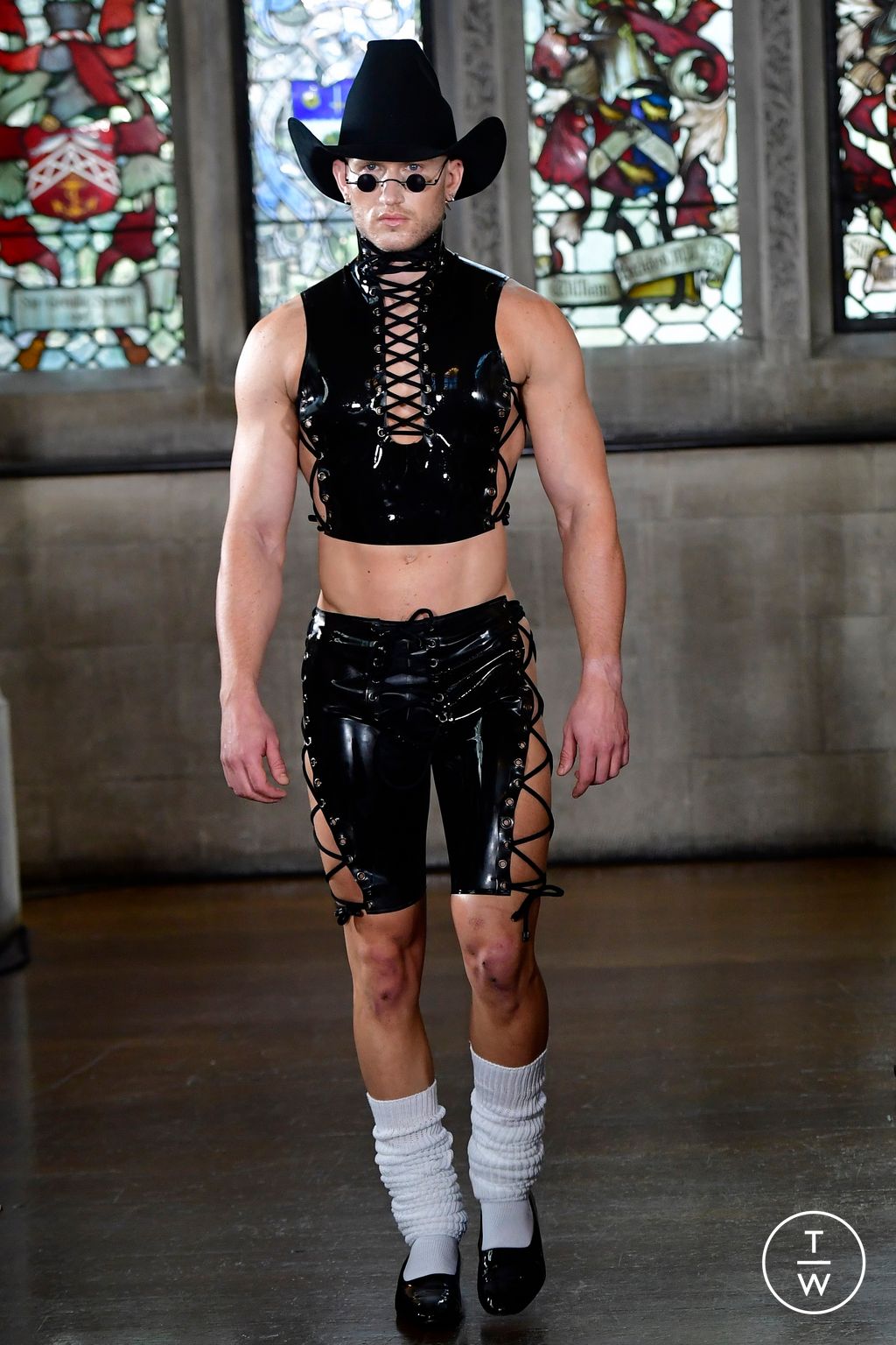 Fashion Week London Fall/Winter 2024 look 15 from the EDWARD CRUTCHLEY collection womenswear