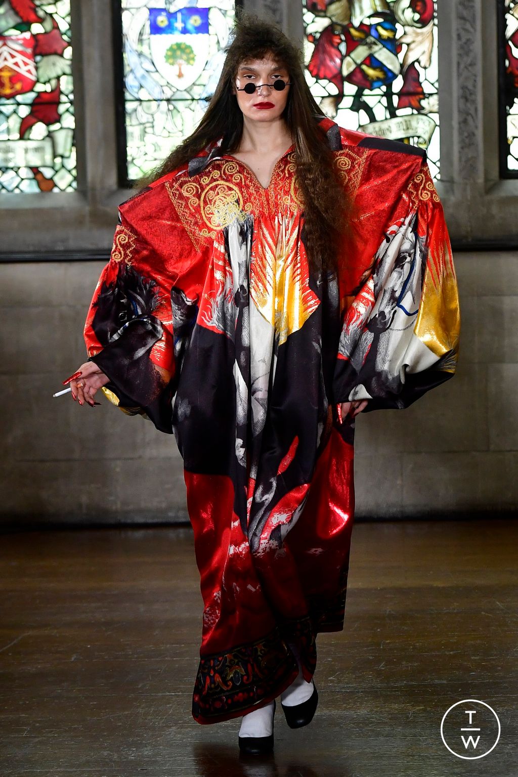 Fashion Week London Fall/Winter 2024 look 19 from the EDWARD CRUTCHLEY collection womenswear