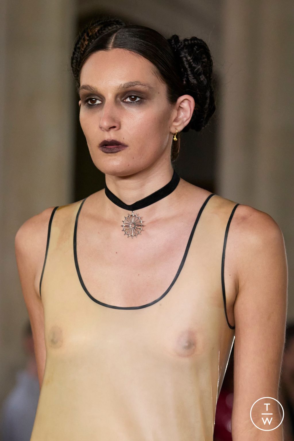 Fashion Week London Spring/Summer 2024 look 11 from the EDWARD CRUTCHLEY collection womenswear accessories