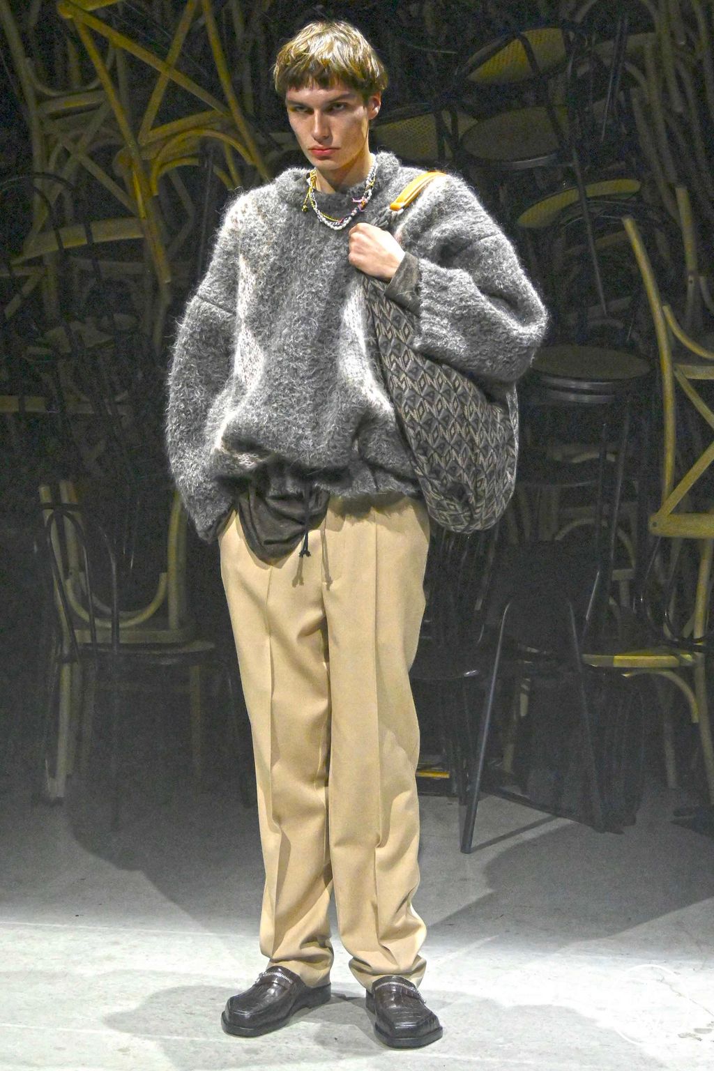 Fashion Week Milan Fall/Winter 2023 look 11 from the Magliano collection 男装