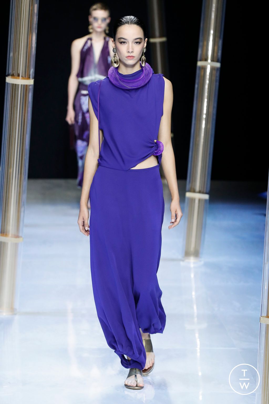 Fashion Week Milan Spring/Summer 2023 look 21 from the Giorgio Armani collection 女装