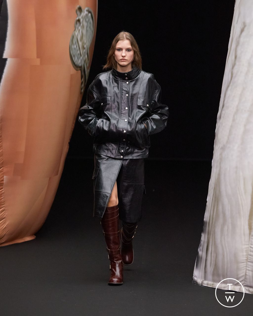 Fashion Week Paris Fall/Winter 2023 look 29 from the EENK collection womenswear