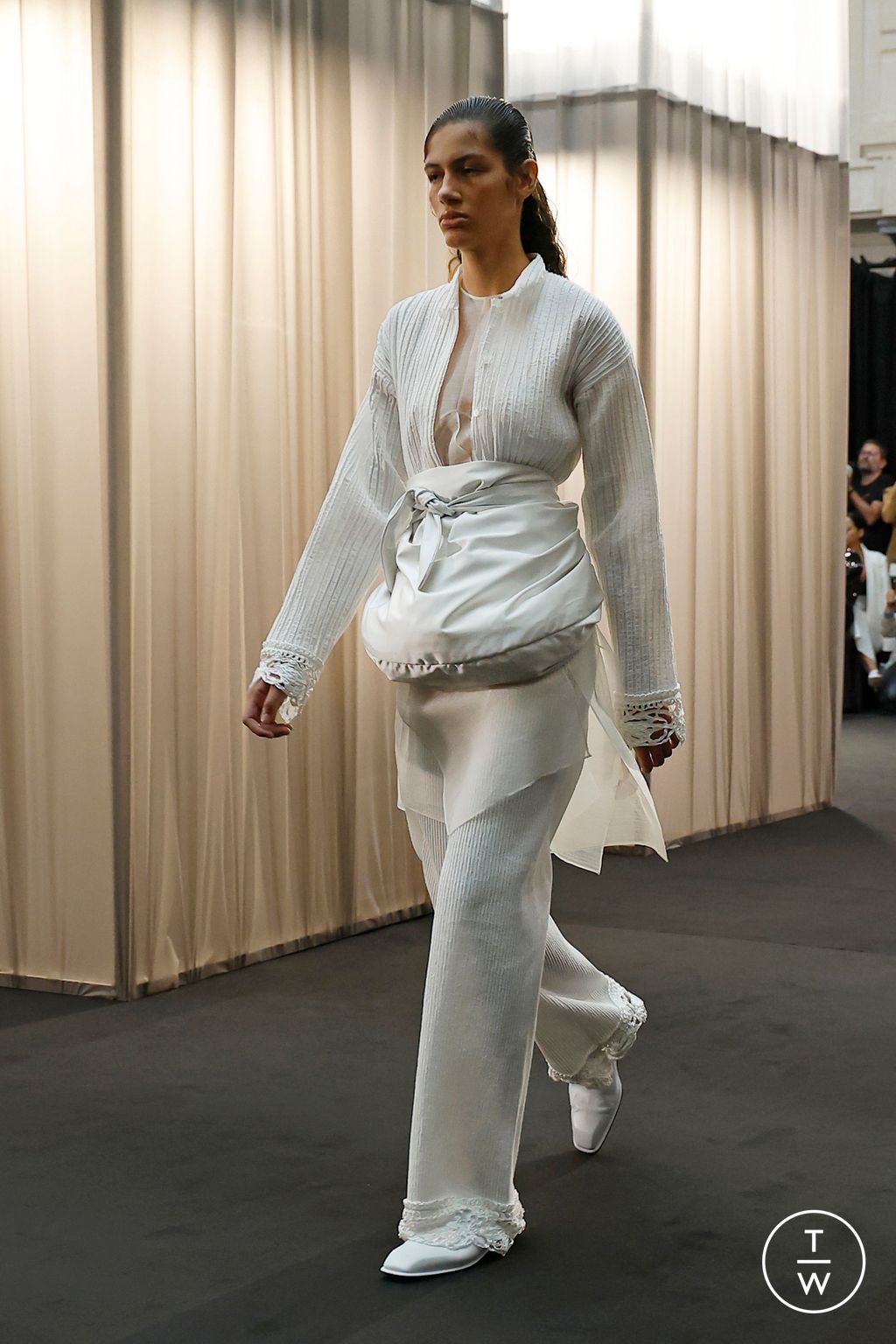 Fashion Week Paris Spring/Summer 2024 look 3 from the EENK collection womenswear