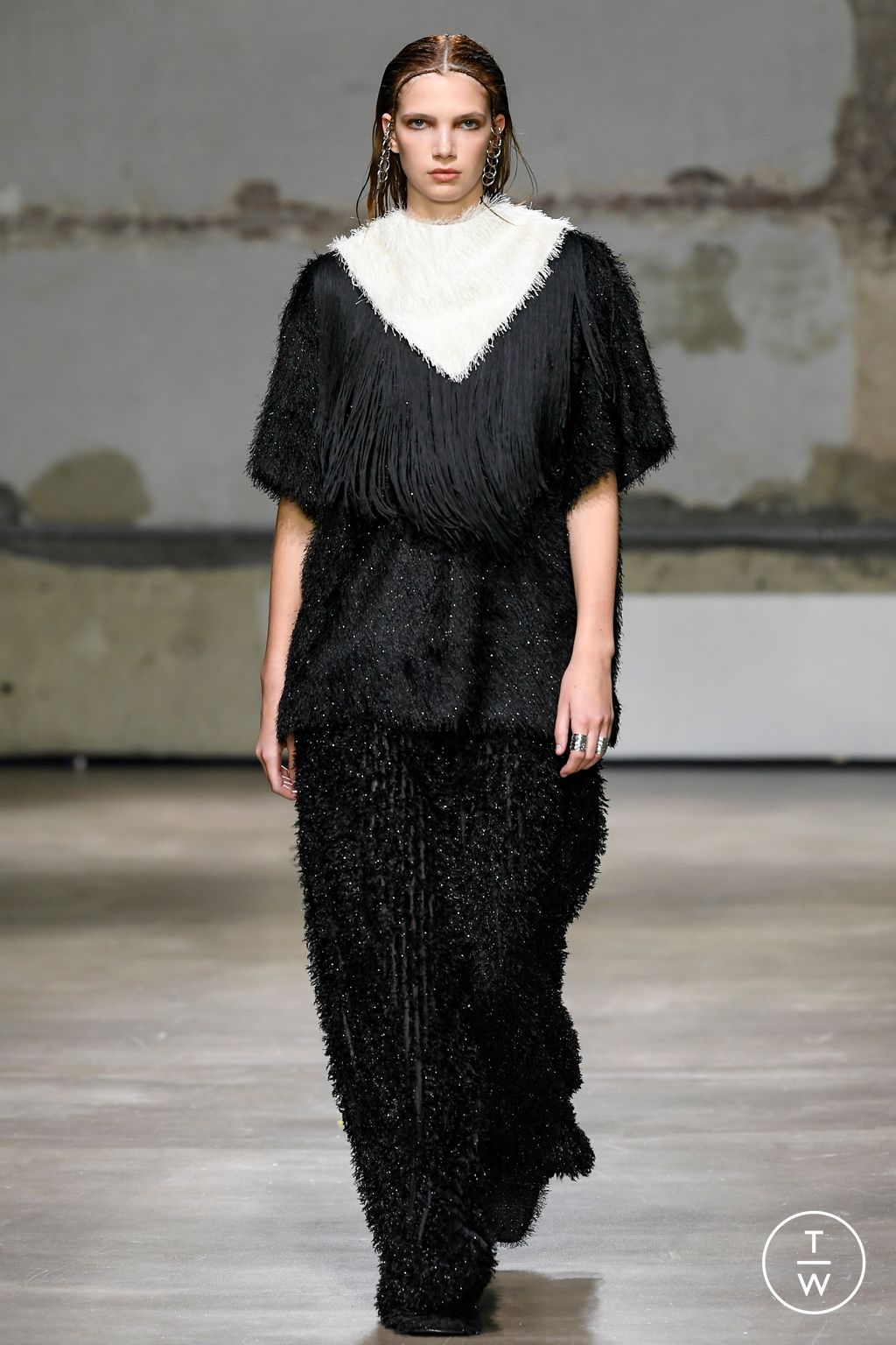 Fashion Week Paris Spring/Summer 2023 look 26 from the EENK collection womenswear