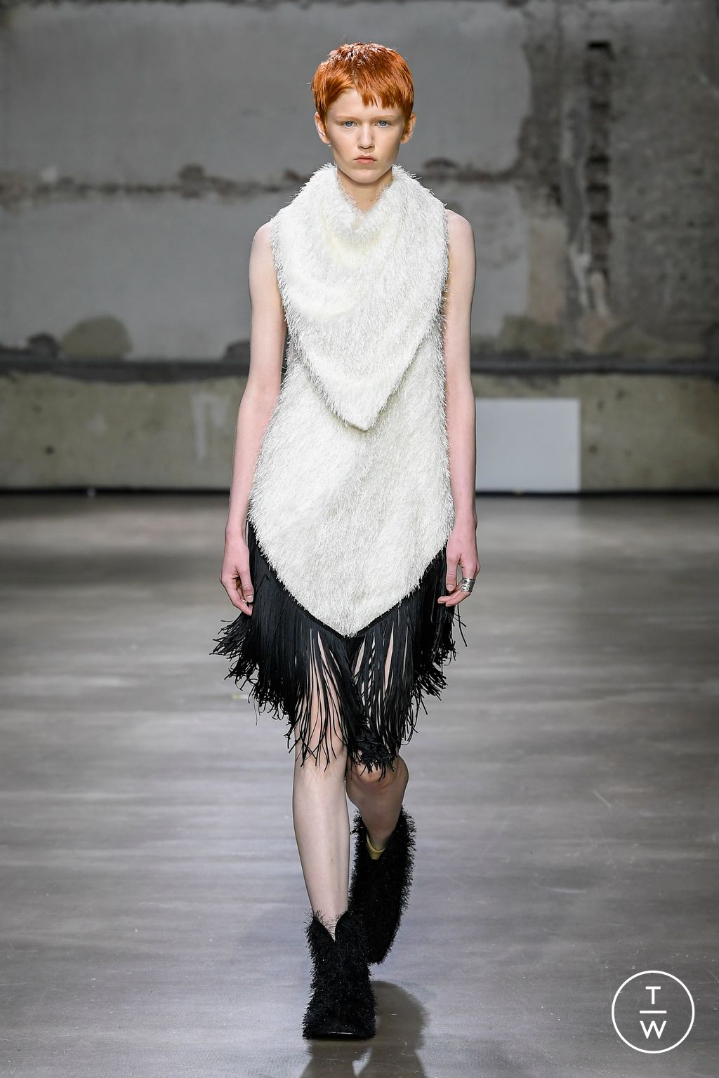 Fashion Week Paris Spring/Summer 2023 look 30 from the EENK collection womenswear