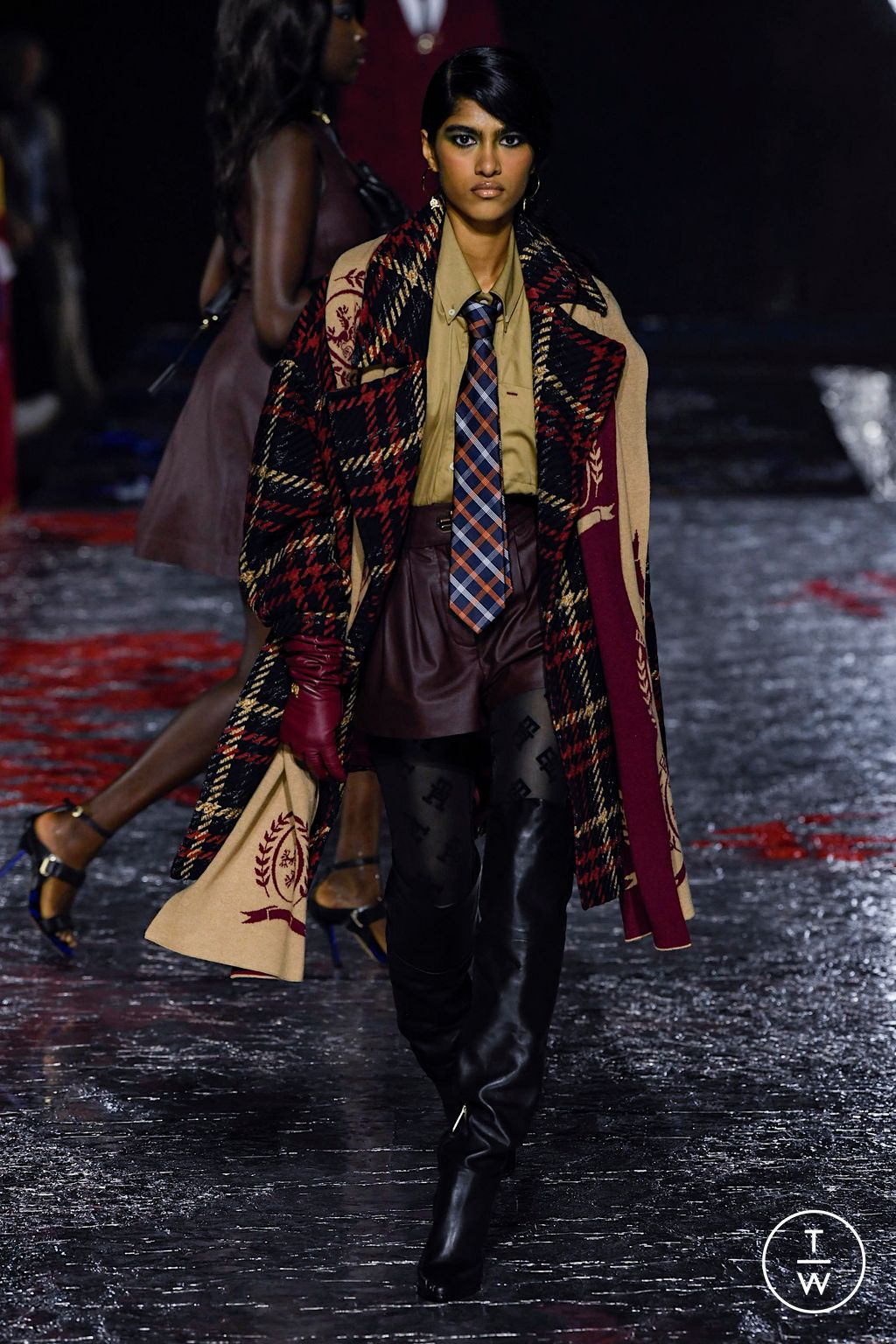 Fashion Week New York Fall/Winter 2022 look 48 from the Tommy Hilfiger collection 女装