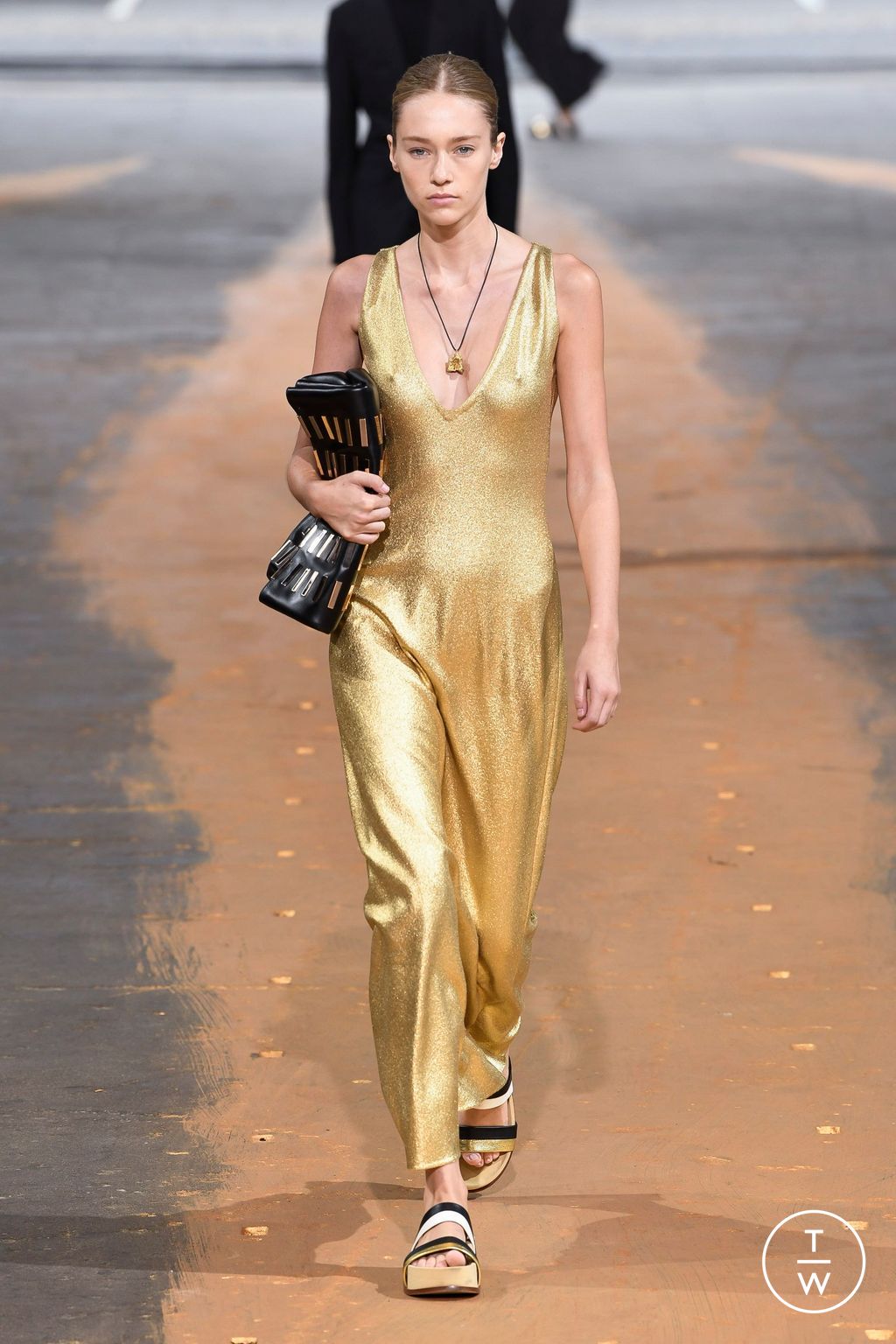 Fashion Week New York Spring/Summer 2023 look 11 from the Gabriela Hearst collection womenswear
