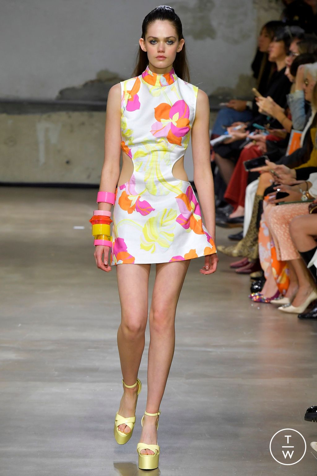 Fashion Week Paris Spring/Summer 2023 look 34 from the Leonard Paris collection 女装