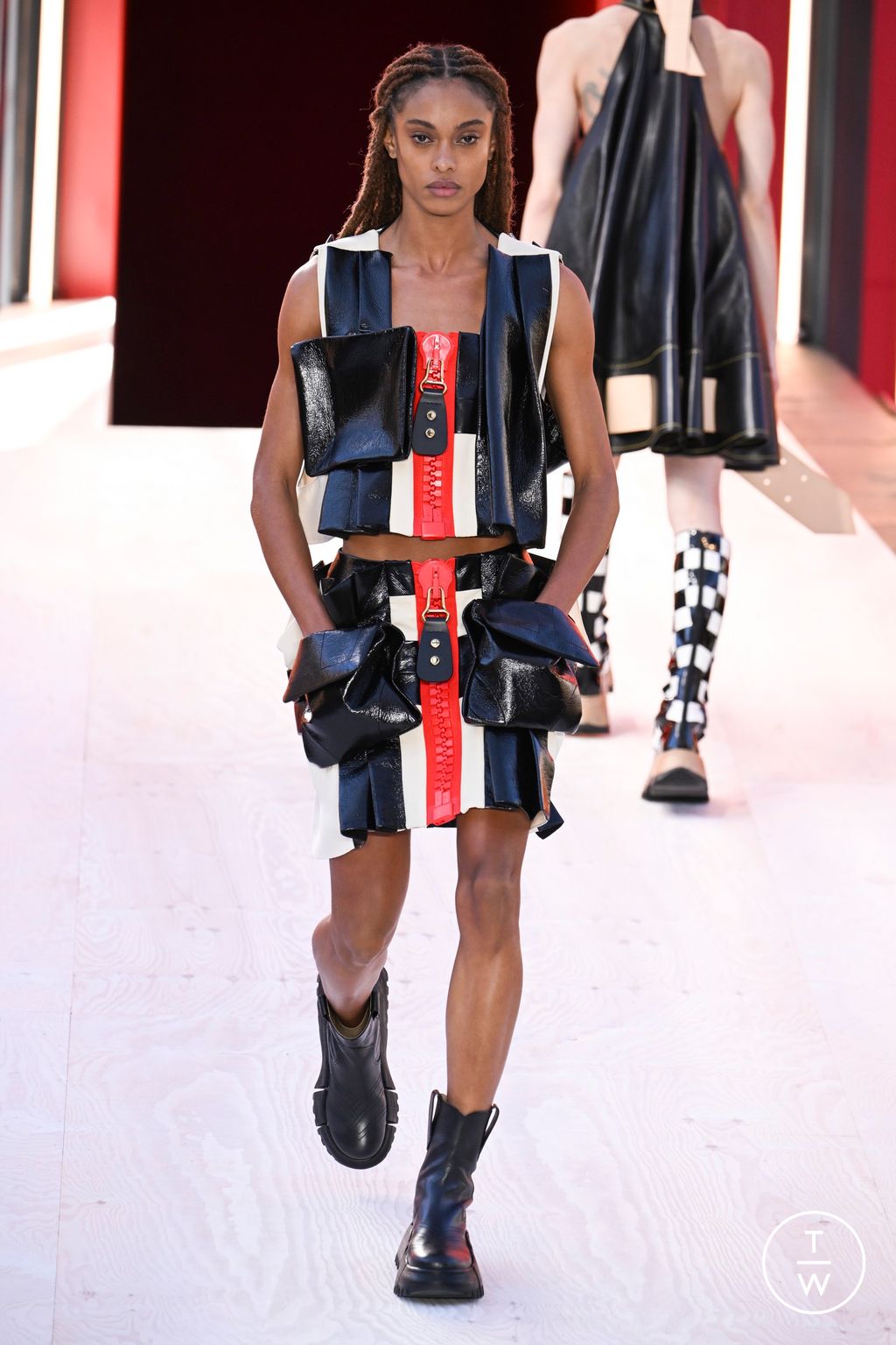 Fashion Week Paris Spring/Summer 2023 look 47 from the Louis Vuitton collection womenswear