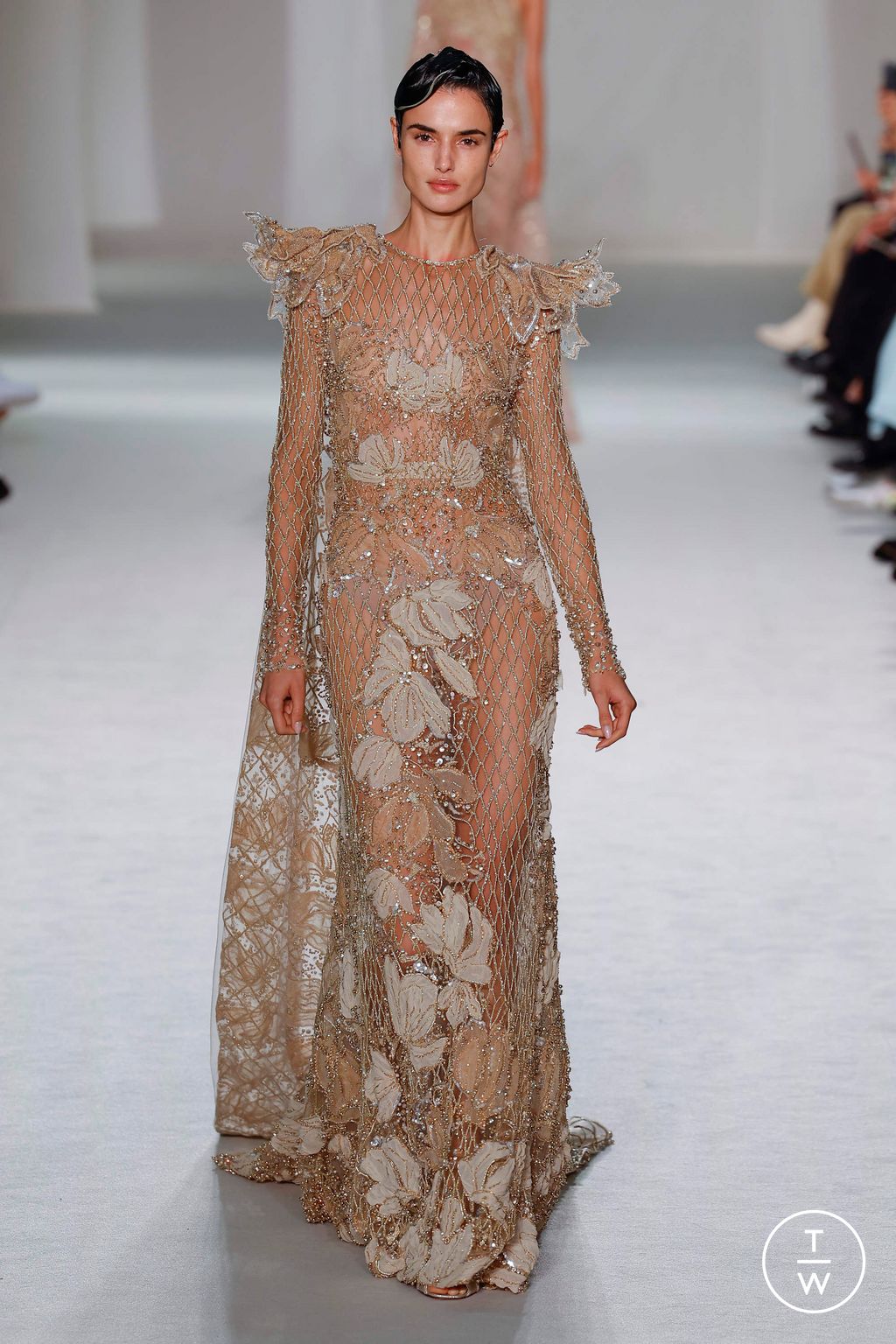 Fashion Week Paris Spring/Summer 2023 look 20 from the Elie Saab collection couture