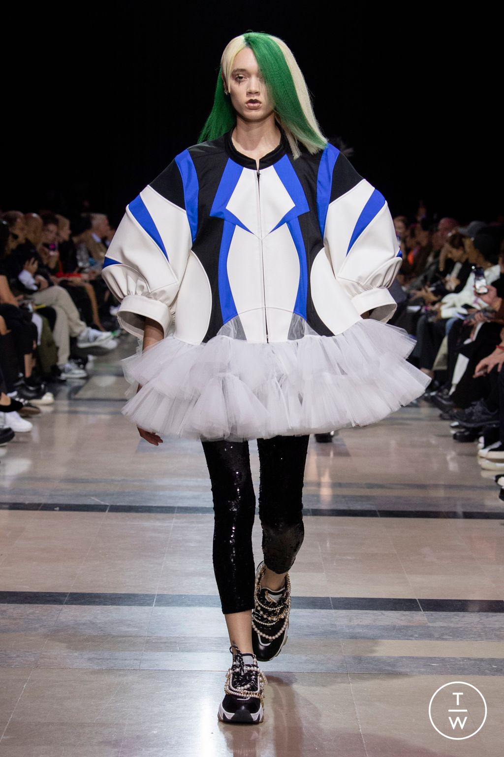 Fashion Week Paris Spring/Summer 2023 look 39 de la collection Junya Watanabe womenswear