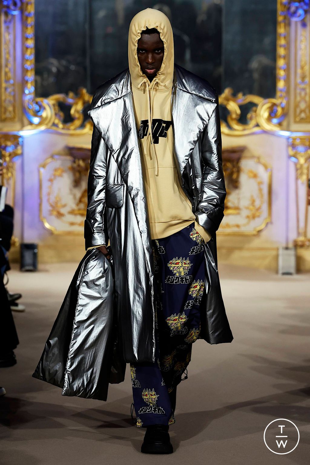 Fashion Week Milan Fall/Winter 2023 look 13 from the Dhruv-Kapoor collection menswear