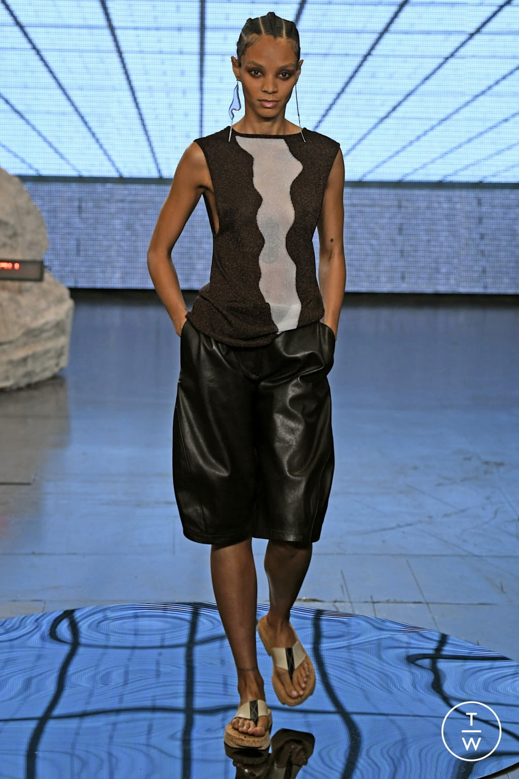 Fashion Week London Spring/Summer 2022 look 1 de la collection Eftychia womenswear