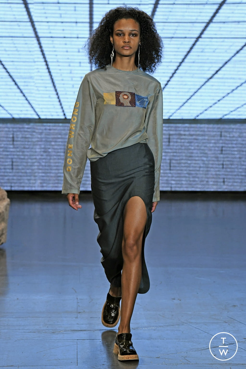 Fashion Week London Spring/Summer 2022 look 2 de la collection Eftychia womenswear