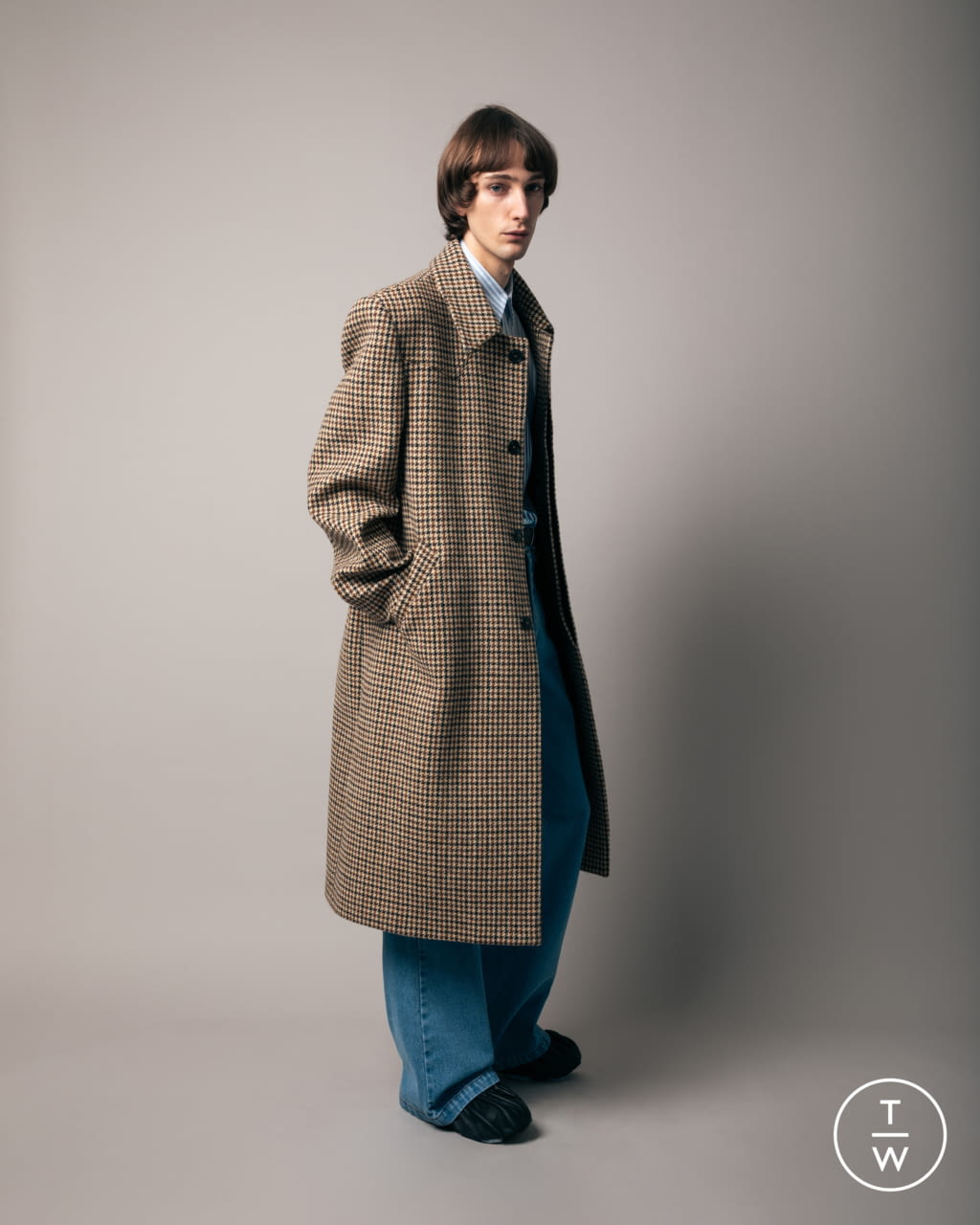Fashion Week Paris Fall/Winter 2021 look 27 from the EGONlab collection 男装