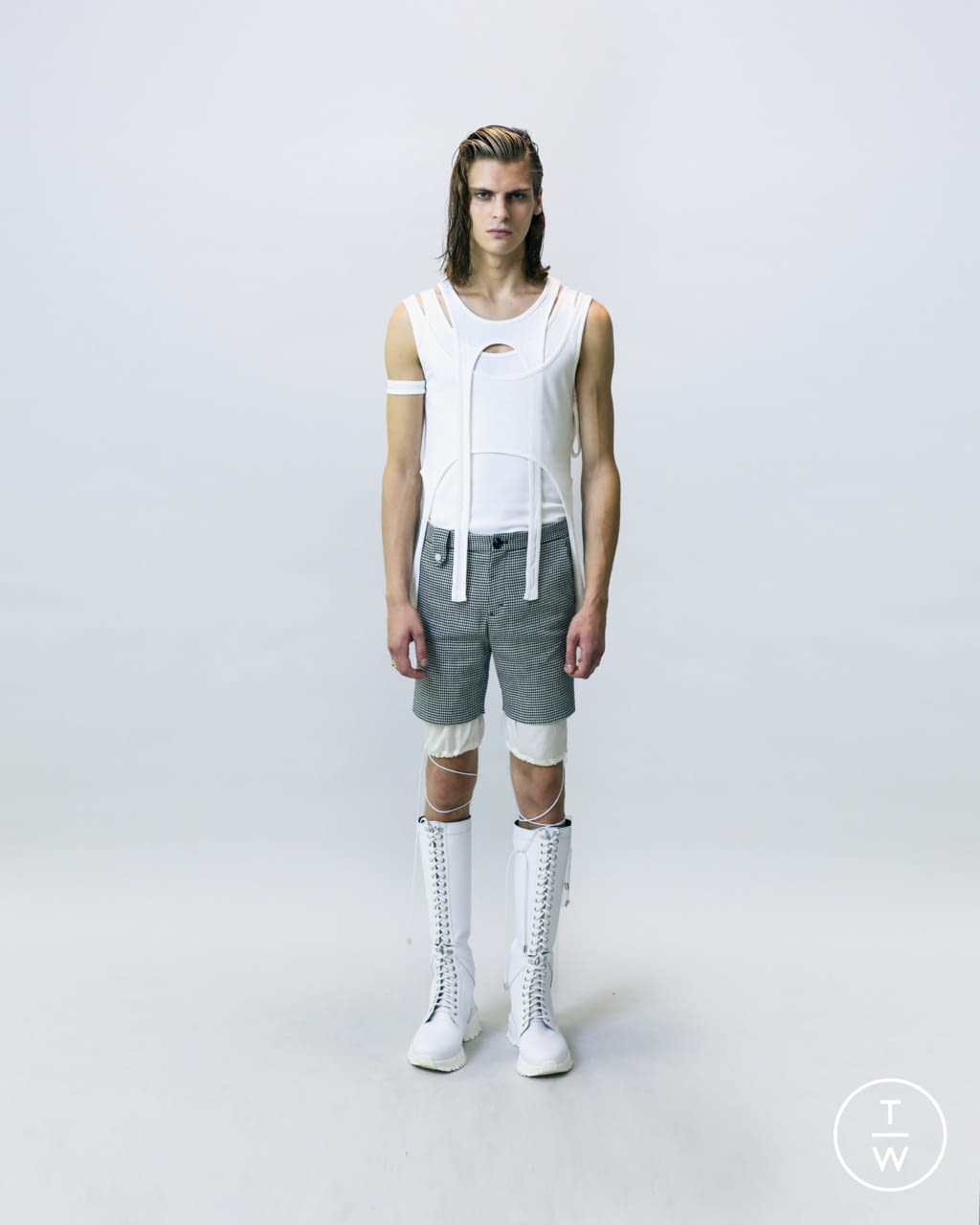 Fashion Week Paris Spring/Summer 2021 look 11 from the EGONlab collection menswear