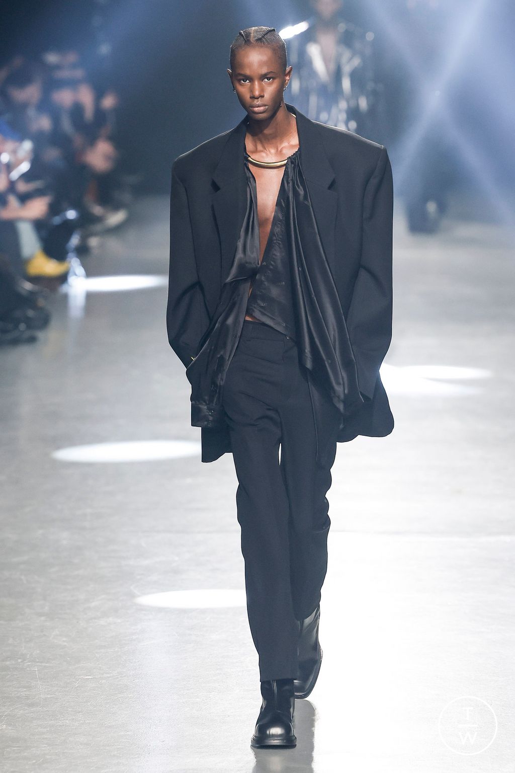Fashion Week Paris Fall/Winter 2024 look 3 from the EGONlab collection 男装