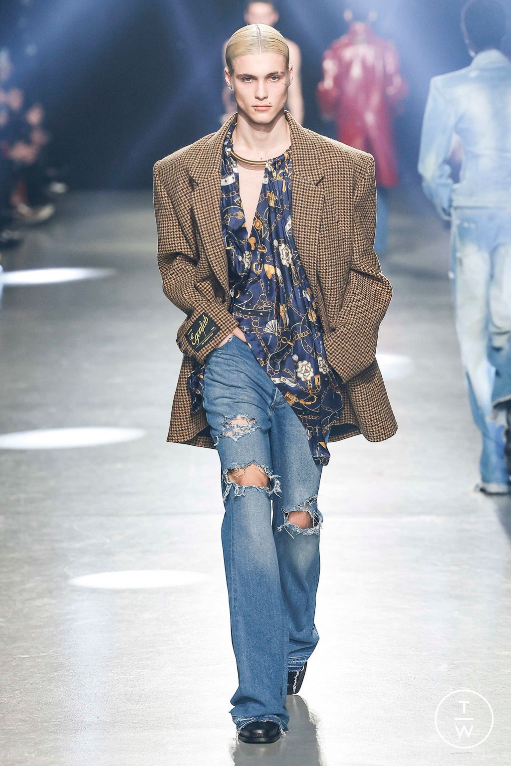 Fashion Week Paris Fall/Winter 2024 look 18 from the EGONlab collection 男装