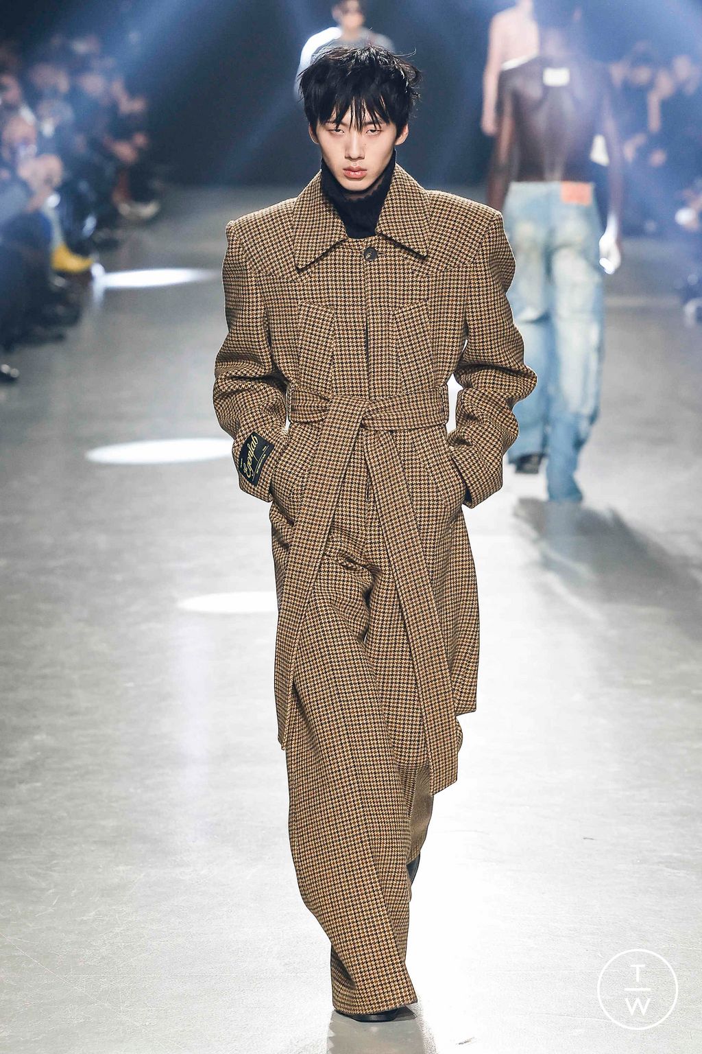 Fashion Week Paris Fall/Winter 2024 look 21 from the EGONlab collection menswear