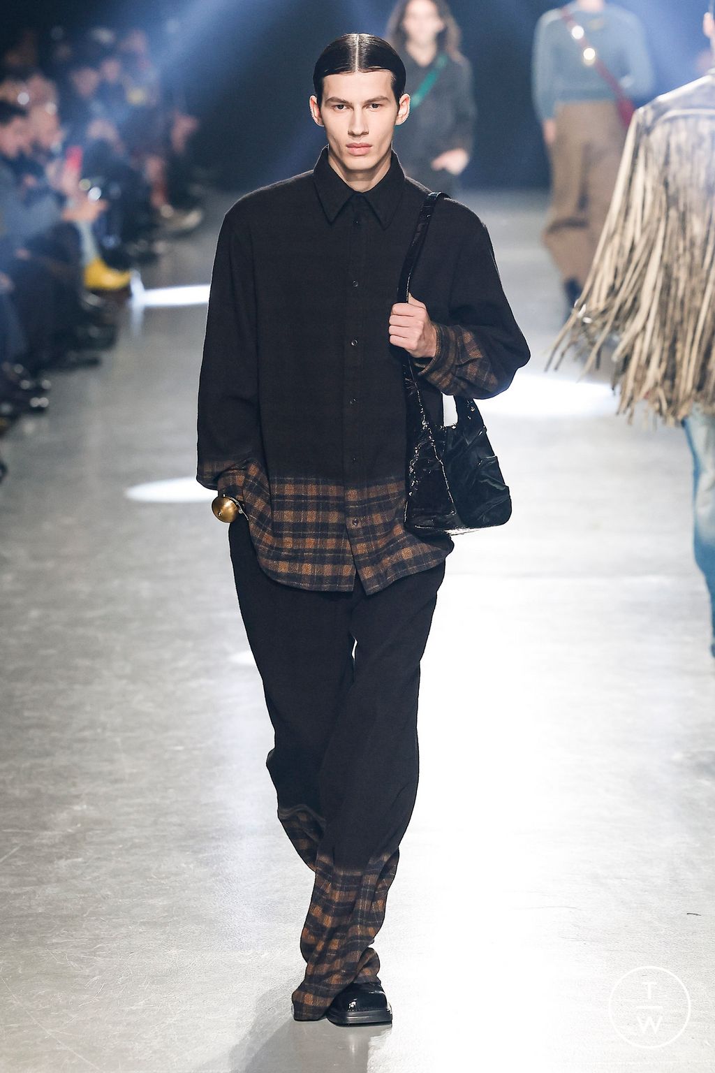 Fashion Week Paris Fall/Winter 2024 look 24 from the EGONlab collection menswear