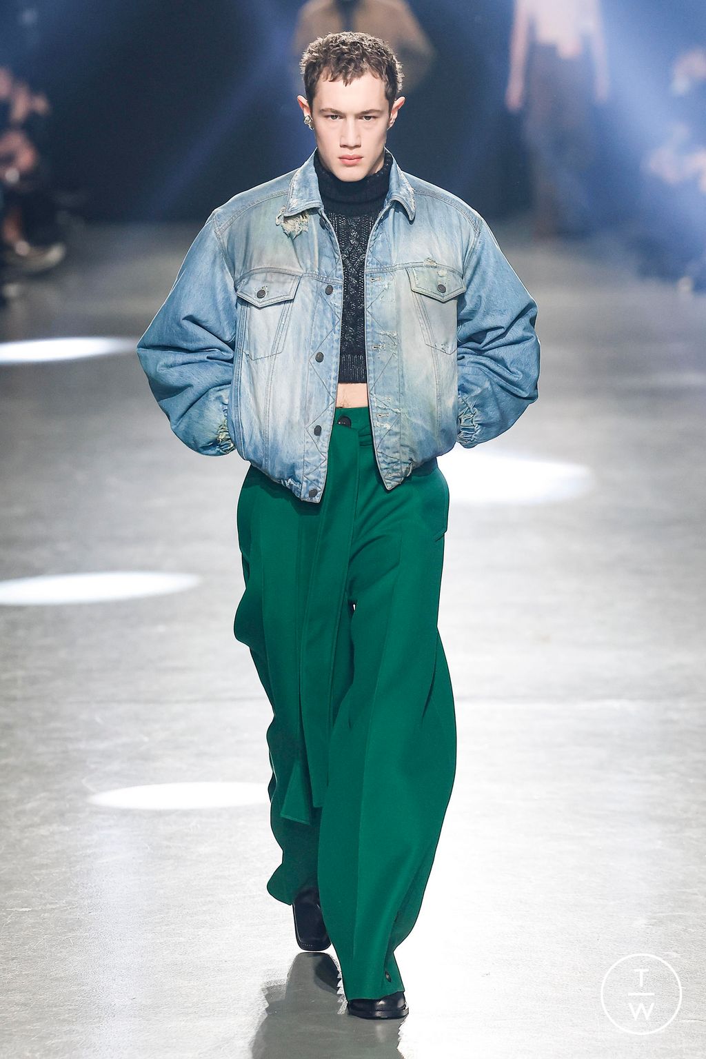Fashion Week Paris Fall/Winter 2024 look 30 from the EGONlab collection 男装