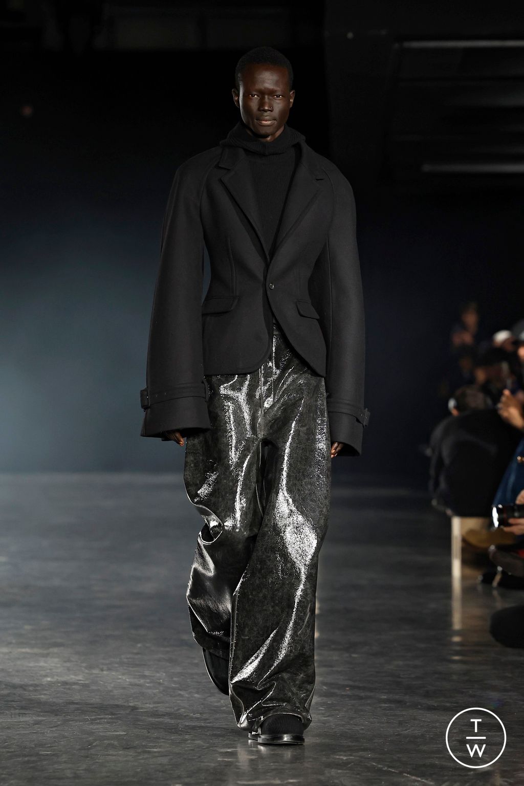 Fashion Week Paris Fall/Winter 2025 look 4 de la collection EGONlab menswear