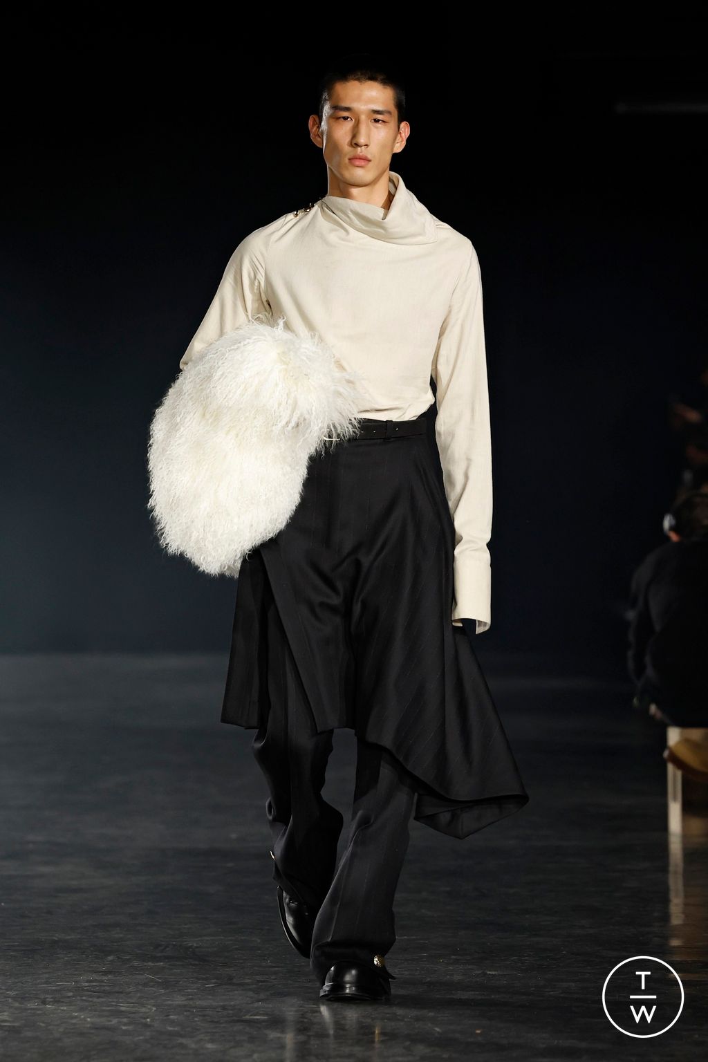 Fashion Week Paris Fall/Winter 2025 look 5 de la collection EGONlab menswear